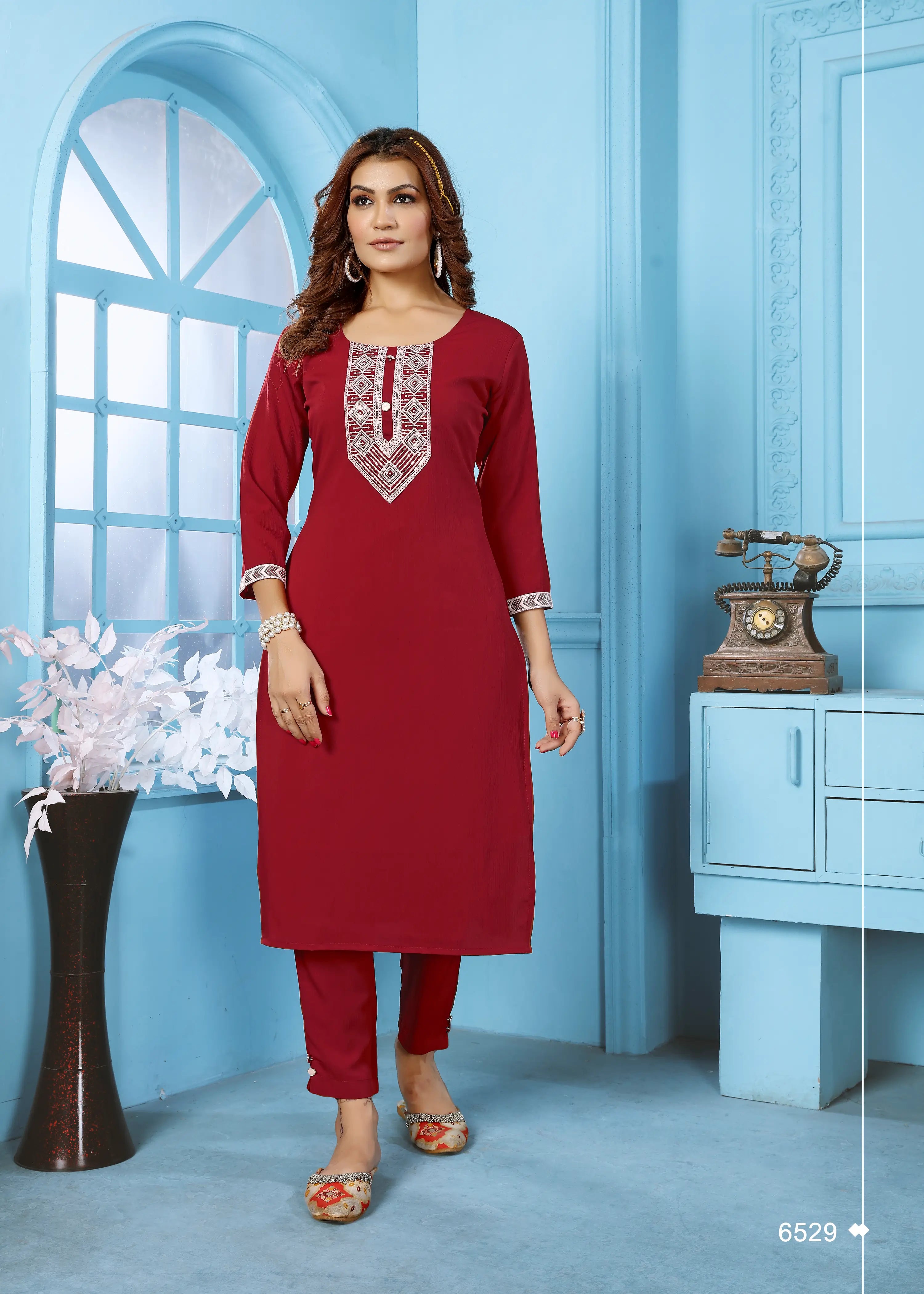 Red Kurta Set With Embroidery Work - qivii