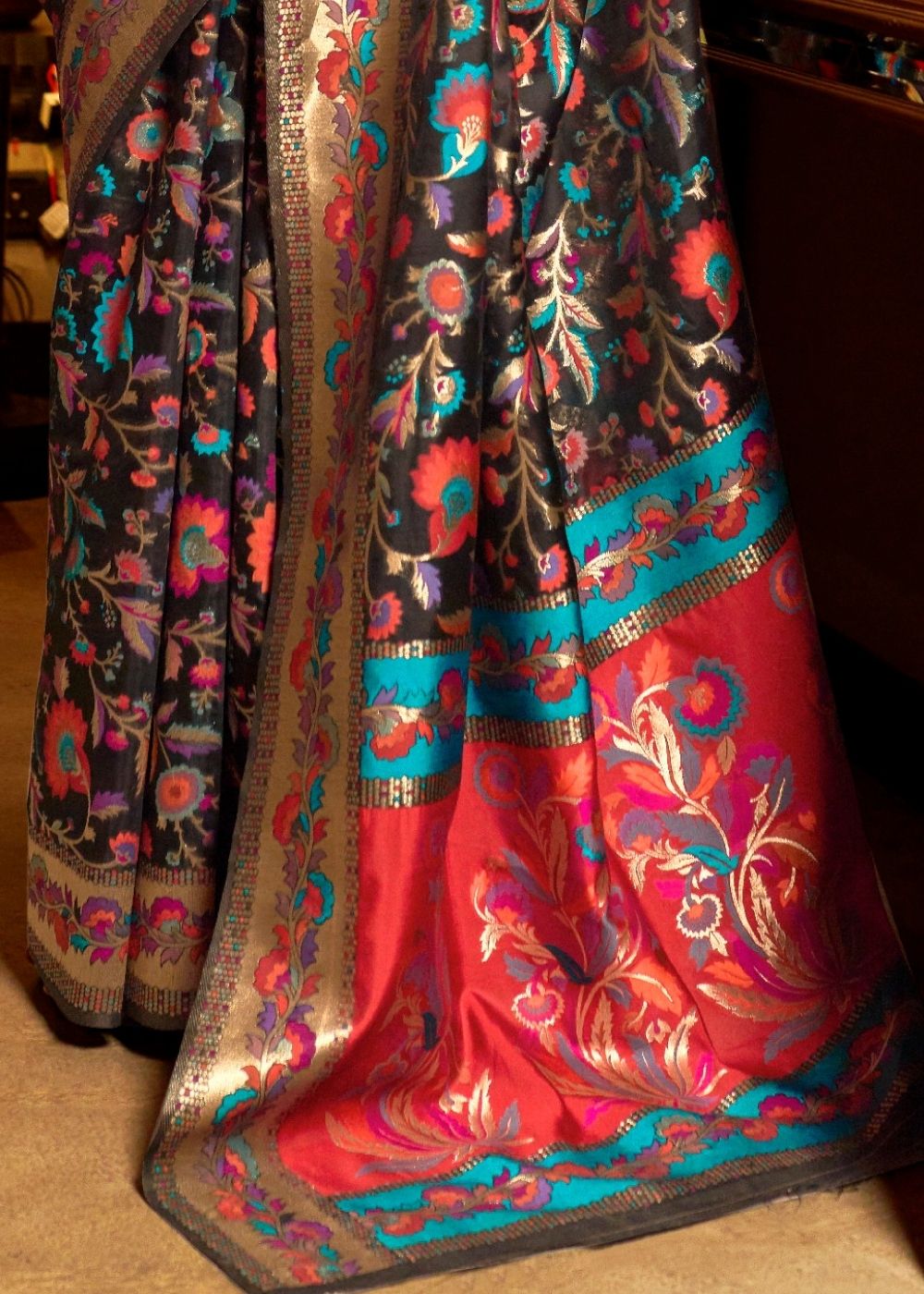 Pebble Black Banarasi Jamawar Woven Silk Saree : Top Pick - qivii