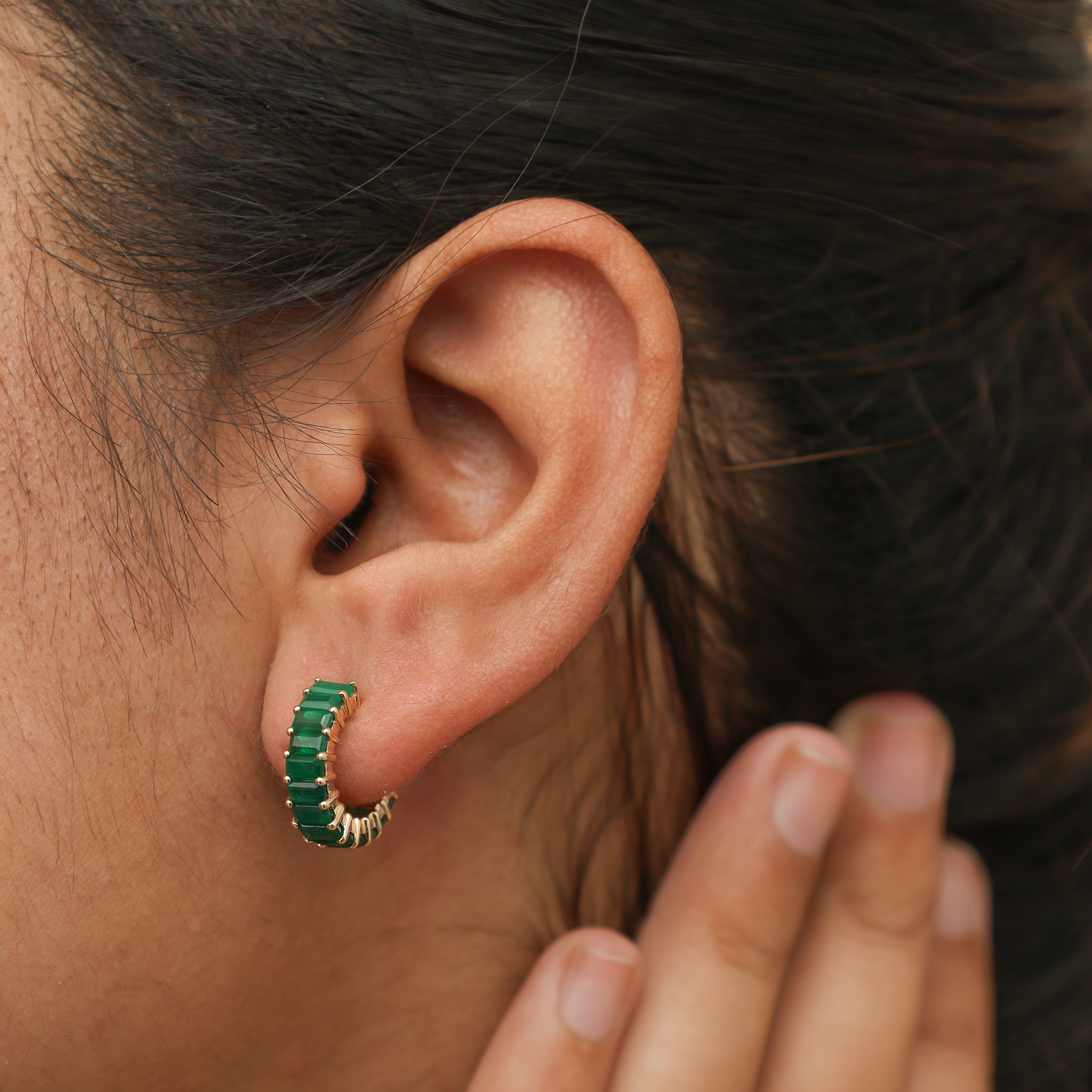 Emerald Mini Hoops Earring Gold - qivii