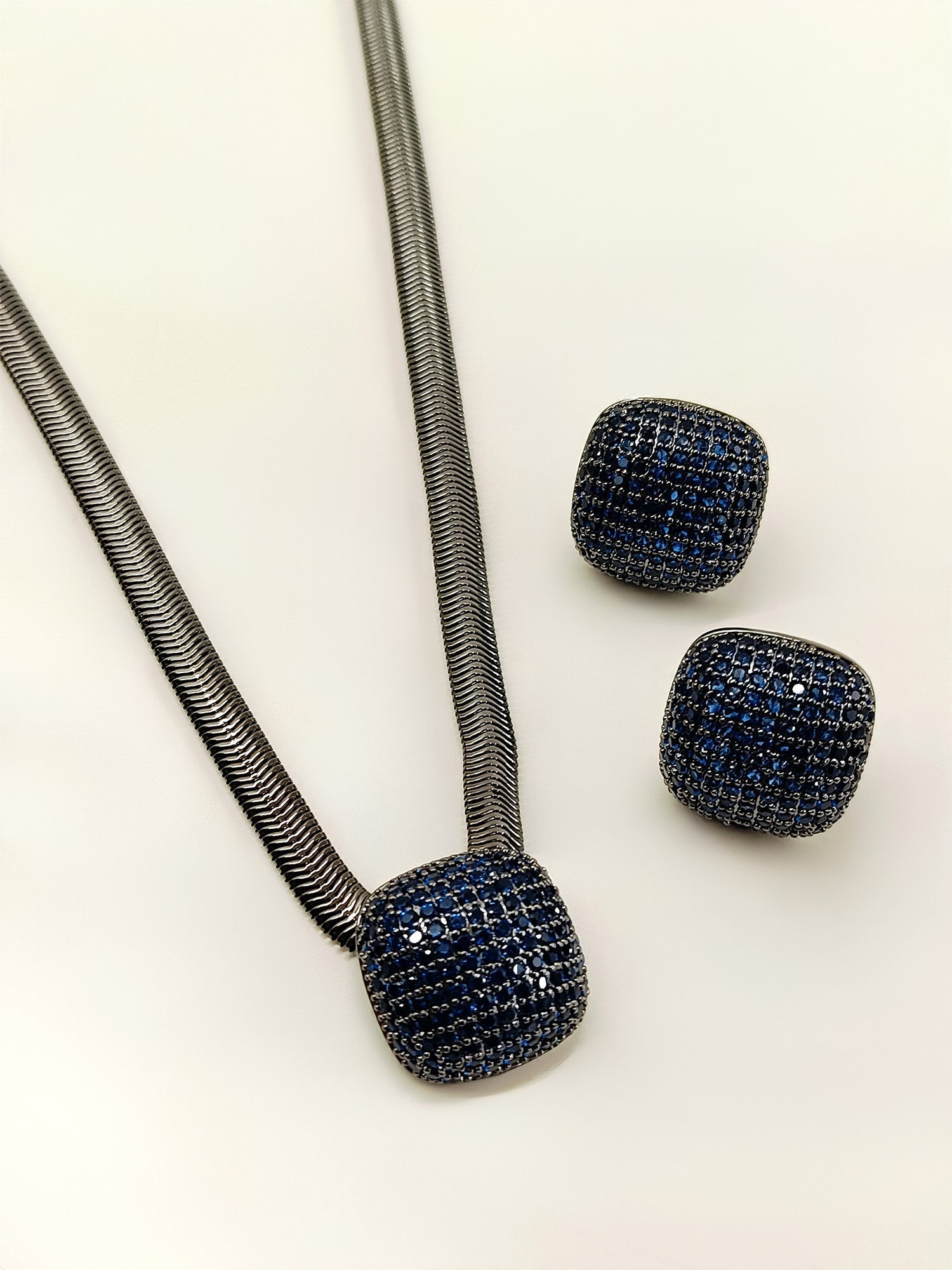 Haardika Blue Sapphire Square Shape Victorian Pendant Set - qivii