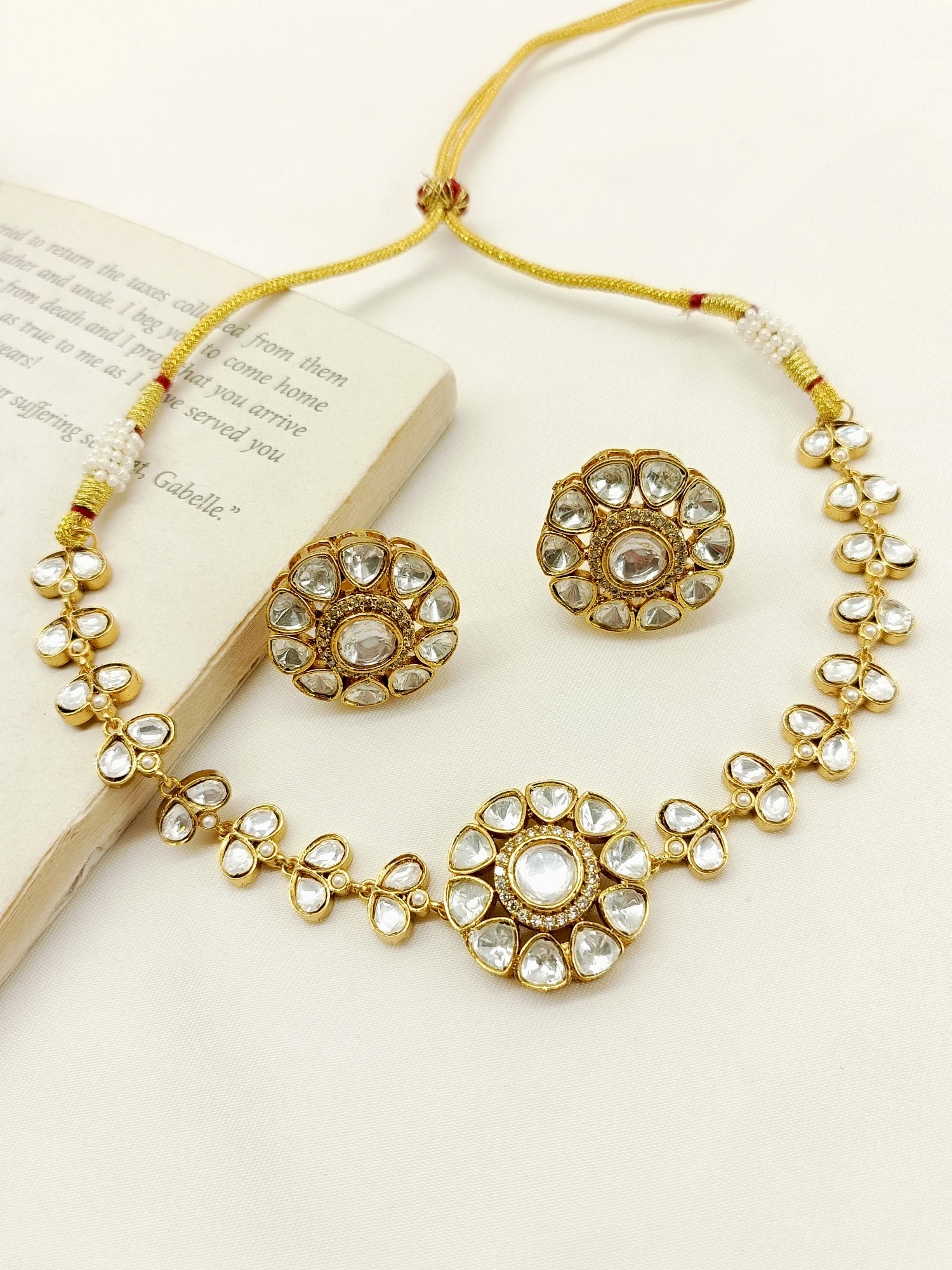 Waniya White Kundan Choker Set