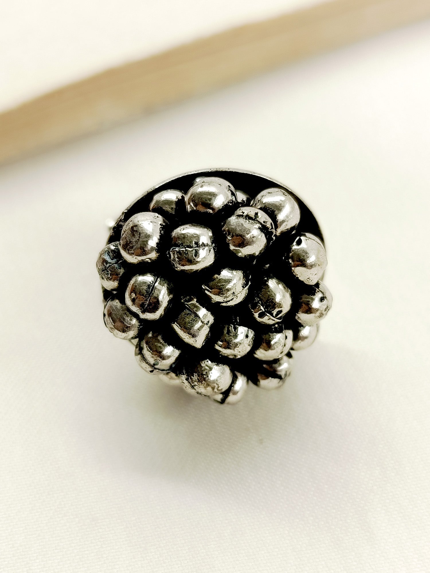 Naysha Plain Oxidized Finger Ring - qivii