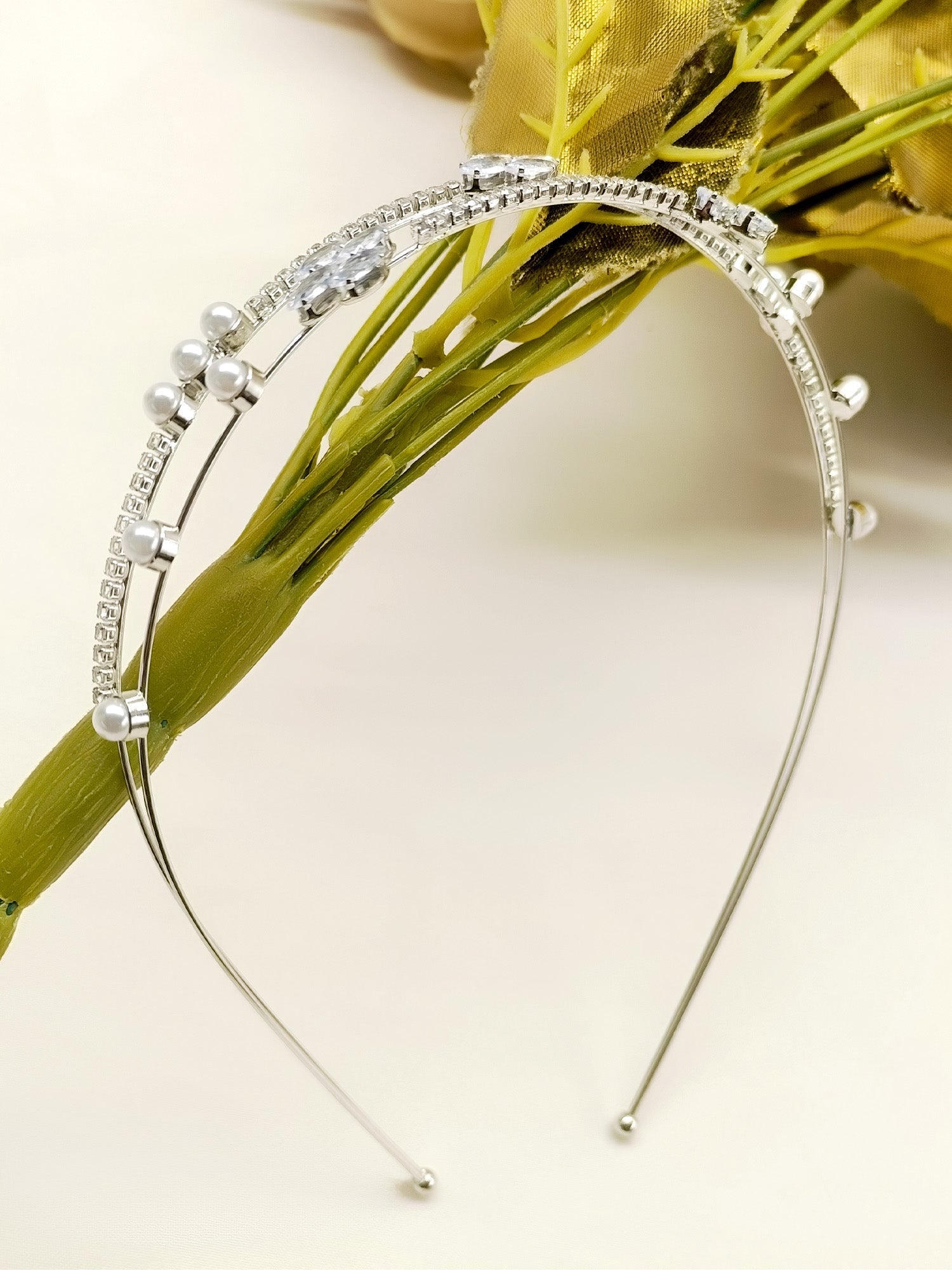 Drishti American Diamond Hair Band - qivii