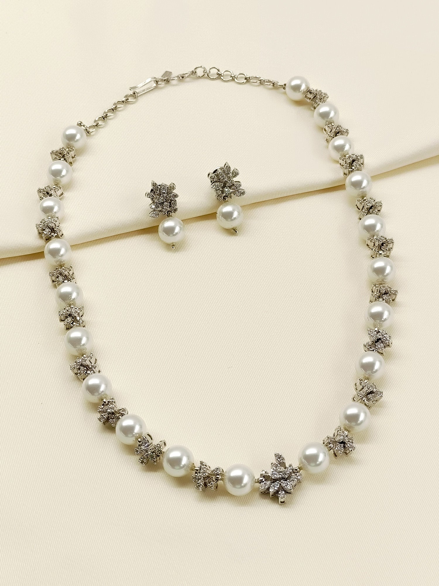 Kumolika 92.5 Silver Swarovski Stone Necklace Set - qivii