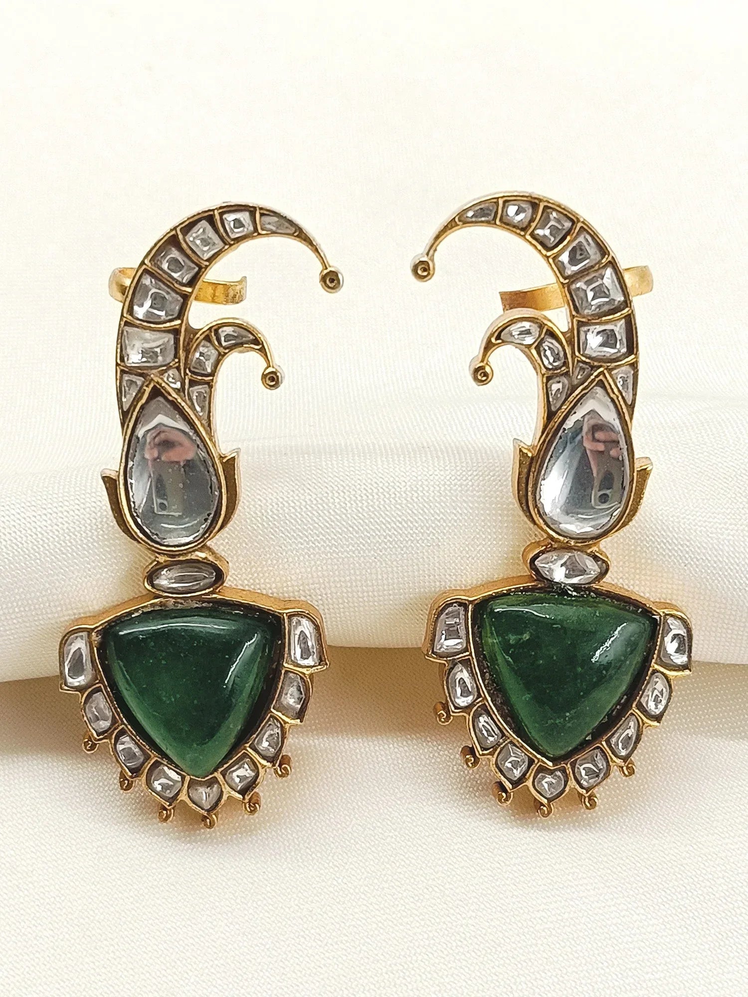 Lata Green Kundan Earcuff