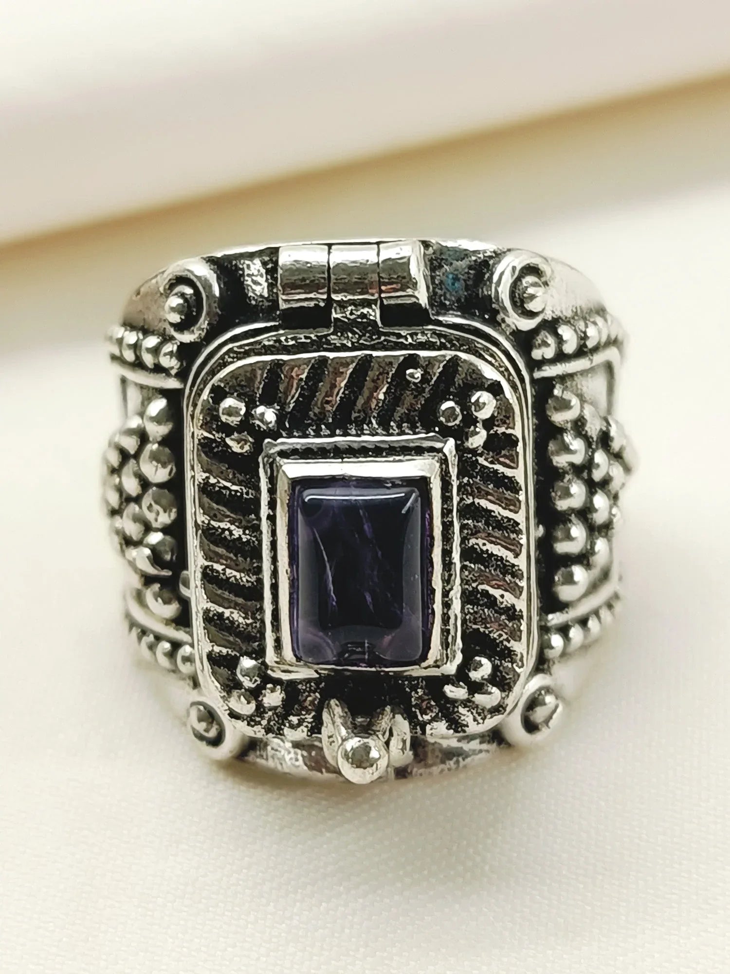 Nandita Purple Western Finger Ring