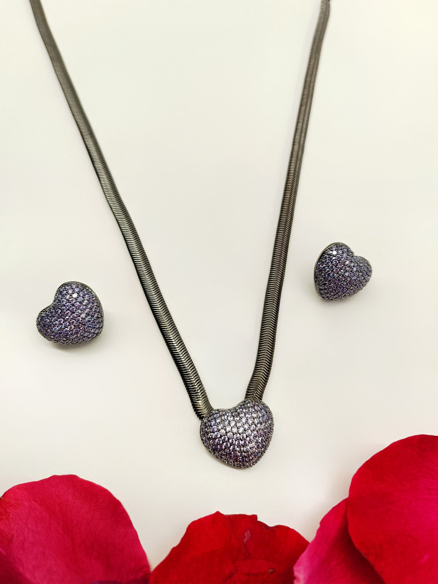 Zia Lavender Heart Shape Victorian Pendant Set - qivii