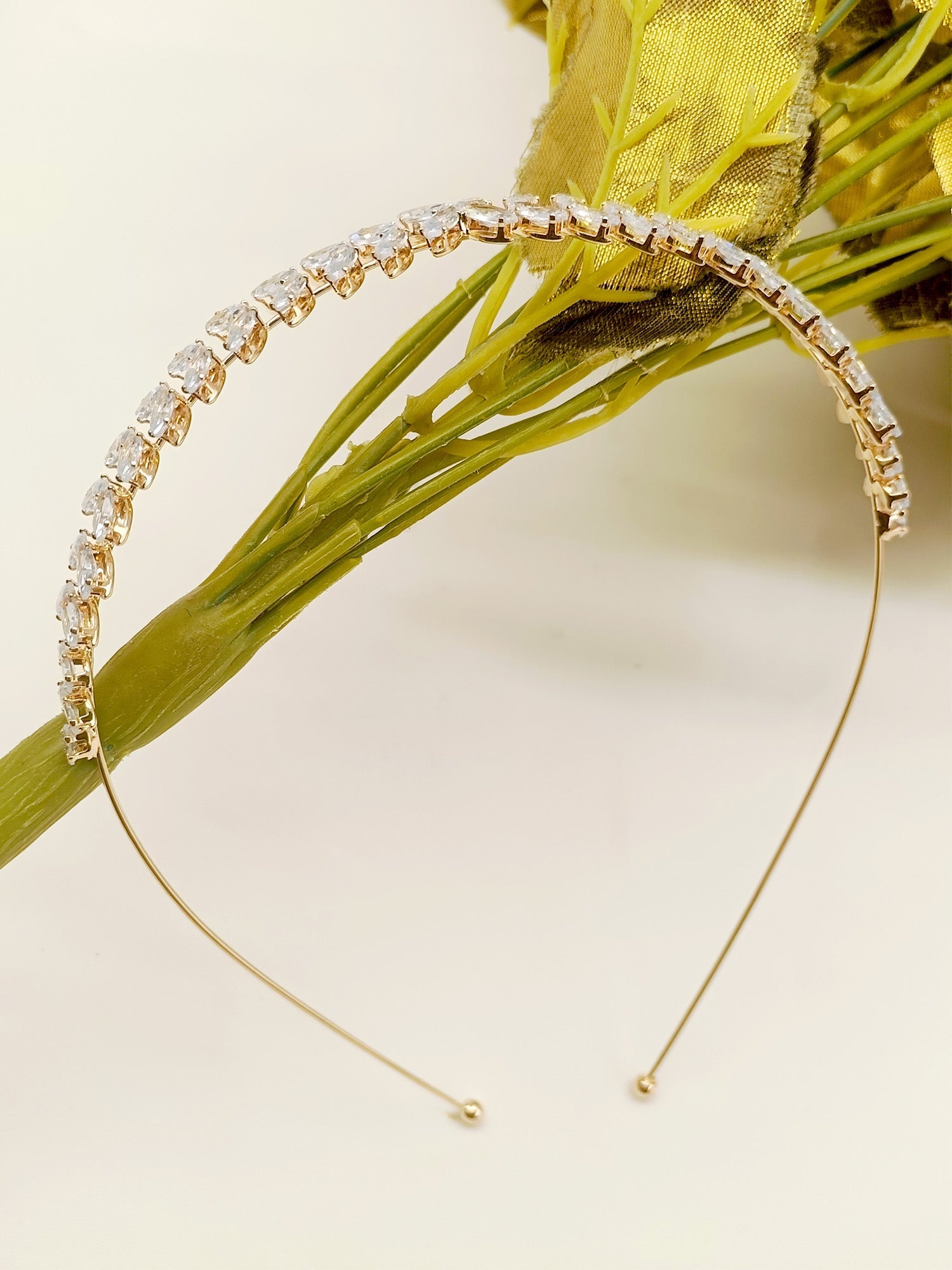 Teena American Diamond Hair Band - qivii