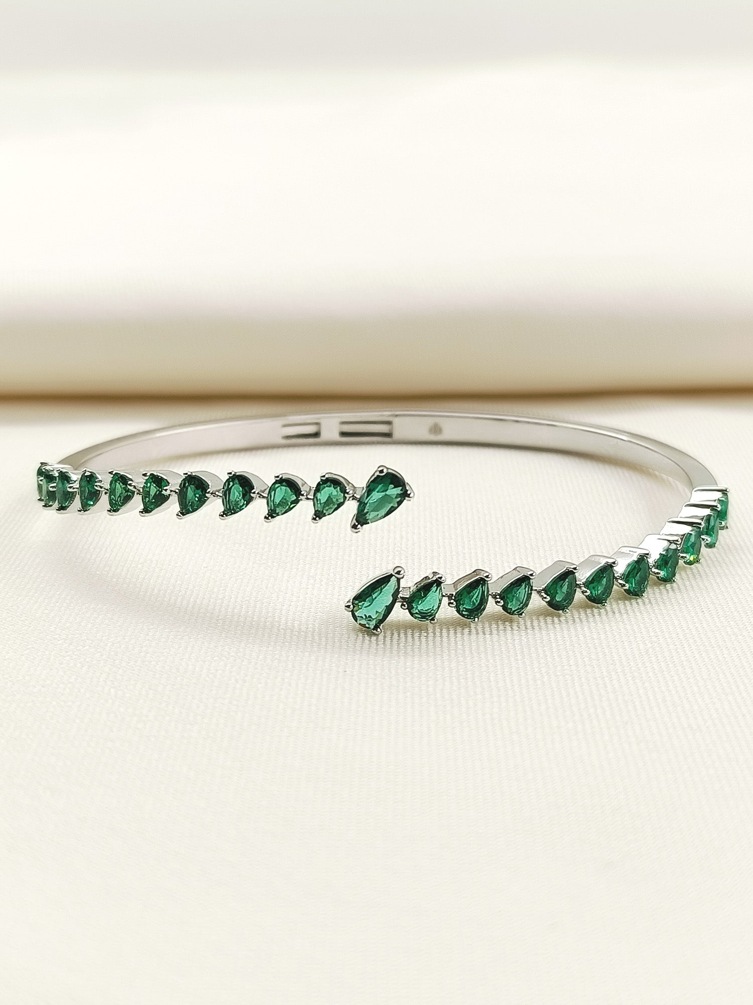 Sureeli Green American Diamond Bracelet