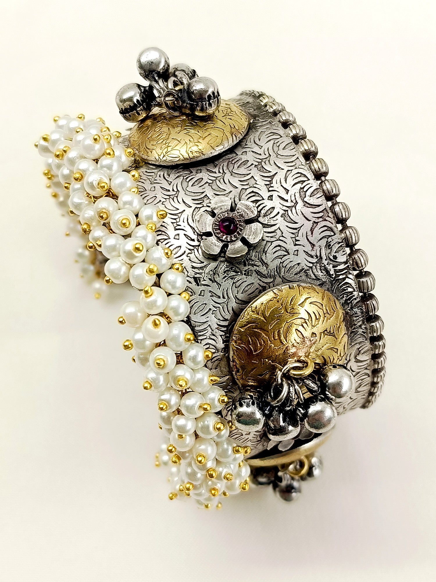 Vaanya White Oxidized Bracelet