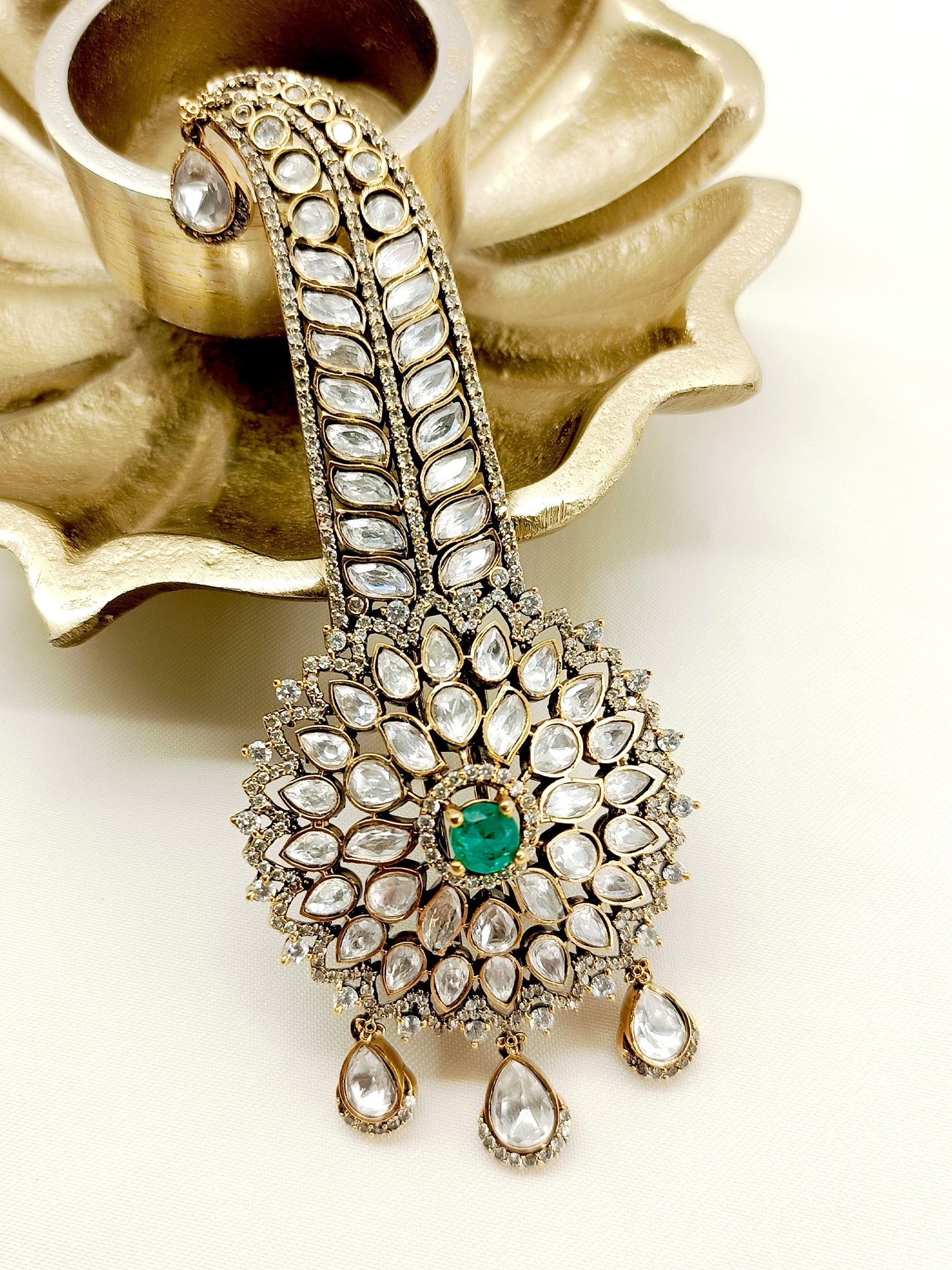 Abhinav Green Dulha Kalgi