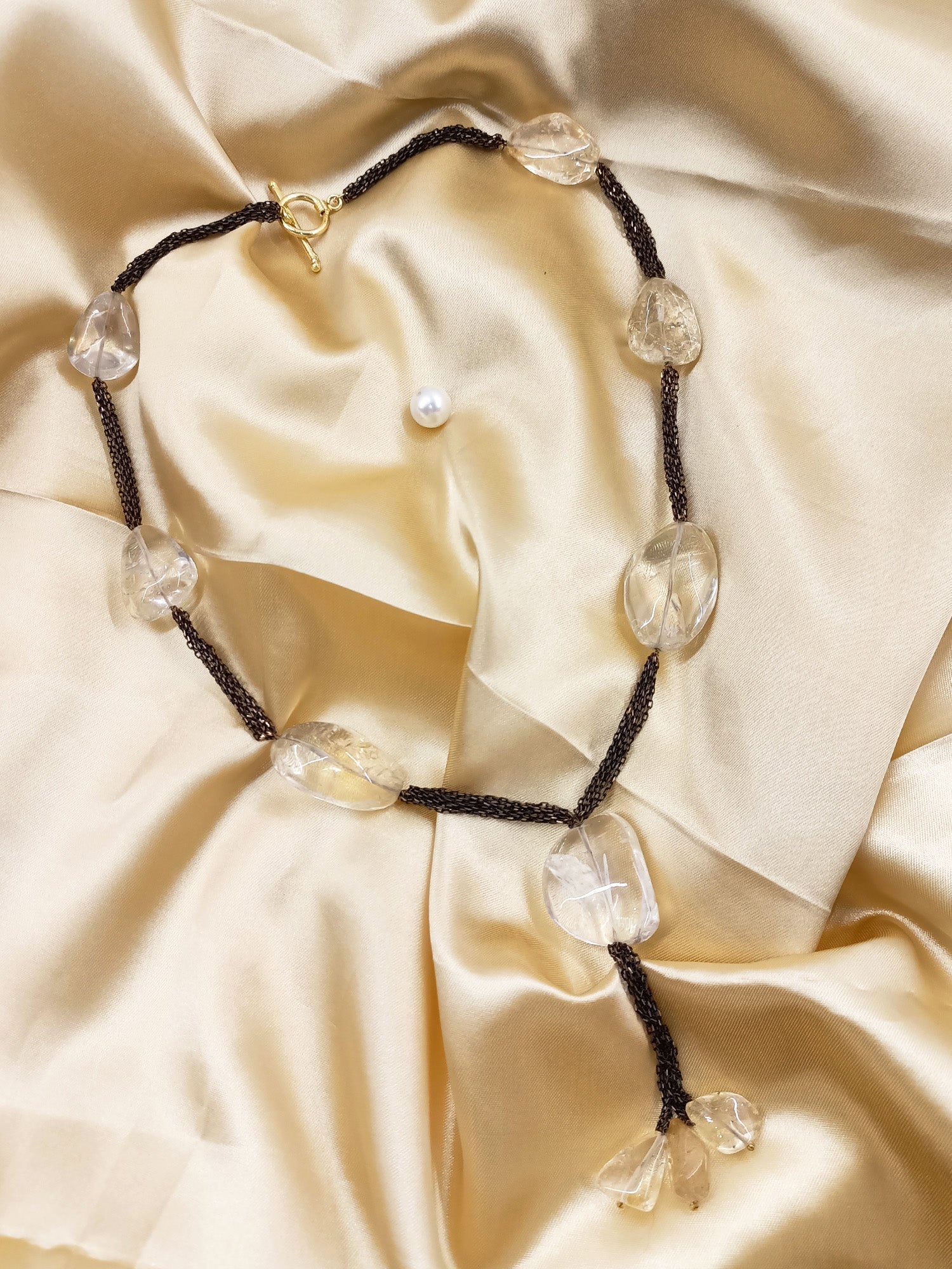 Parushi Citrine Black Neckpiece - qivii