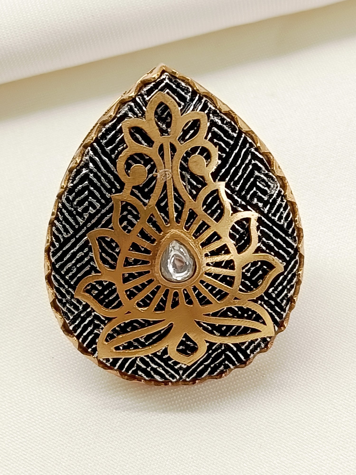 Signata Black Boutique Finger Ring