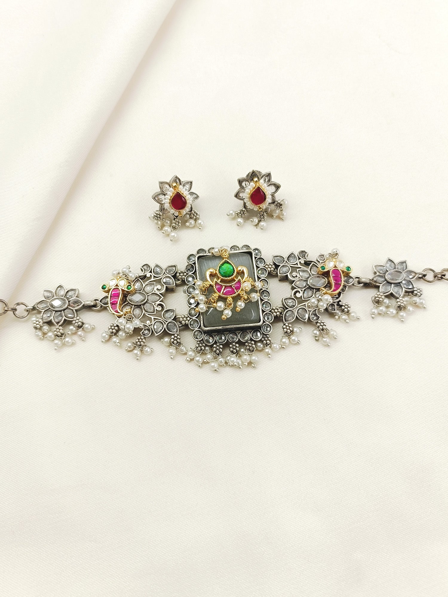 Ishmita Grey Oxidized Choker Set