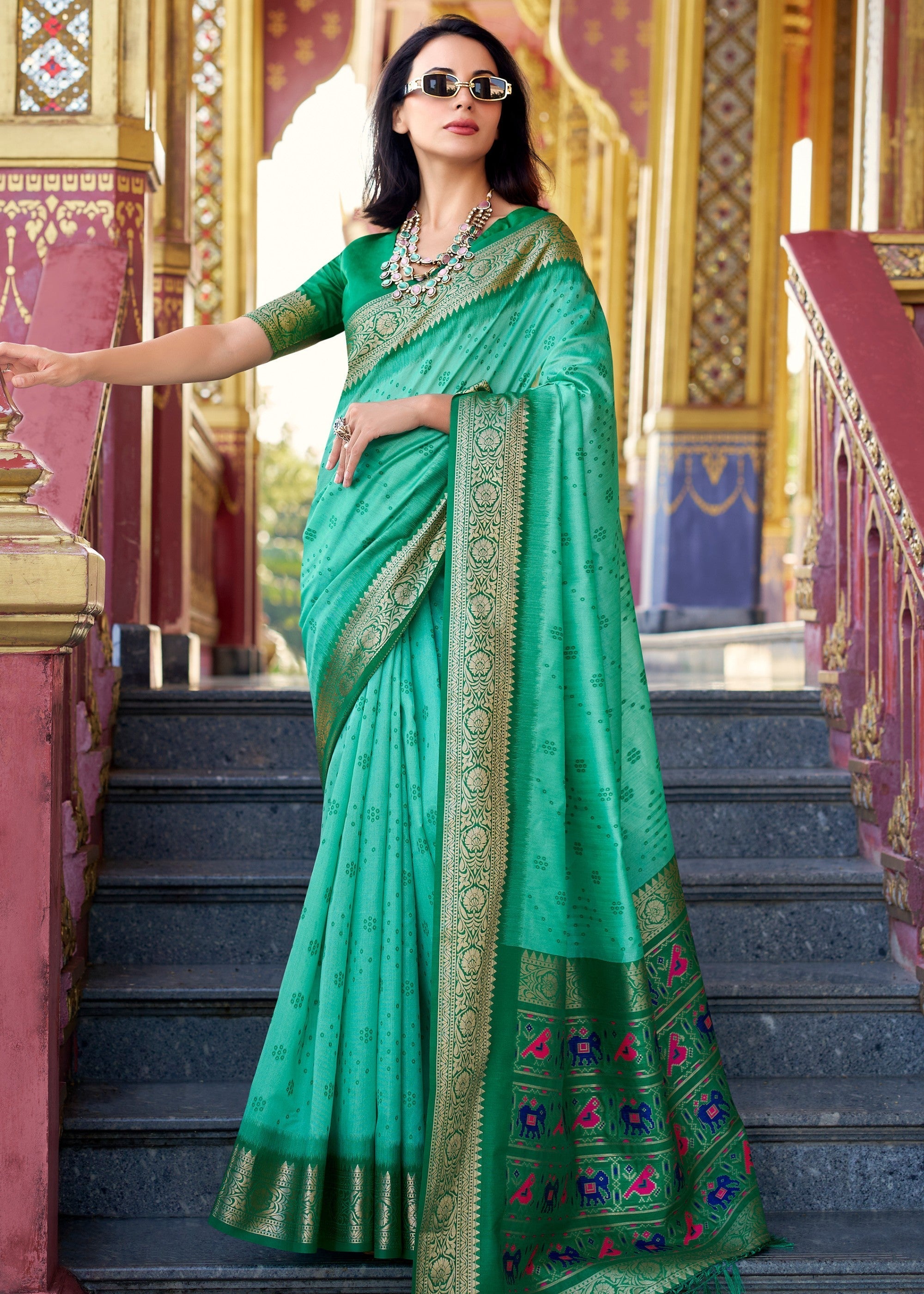 Emerald Green Tusser Handloom Silk Saree With Zari Weaving Border & Patola Weaved Pallu - qivii