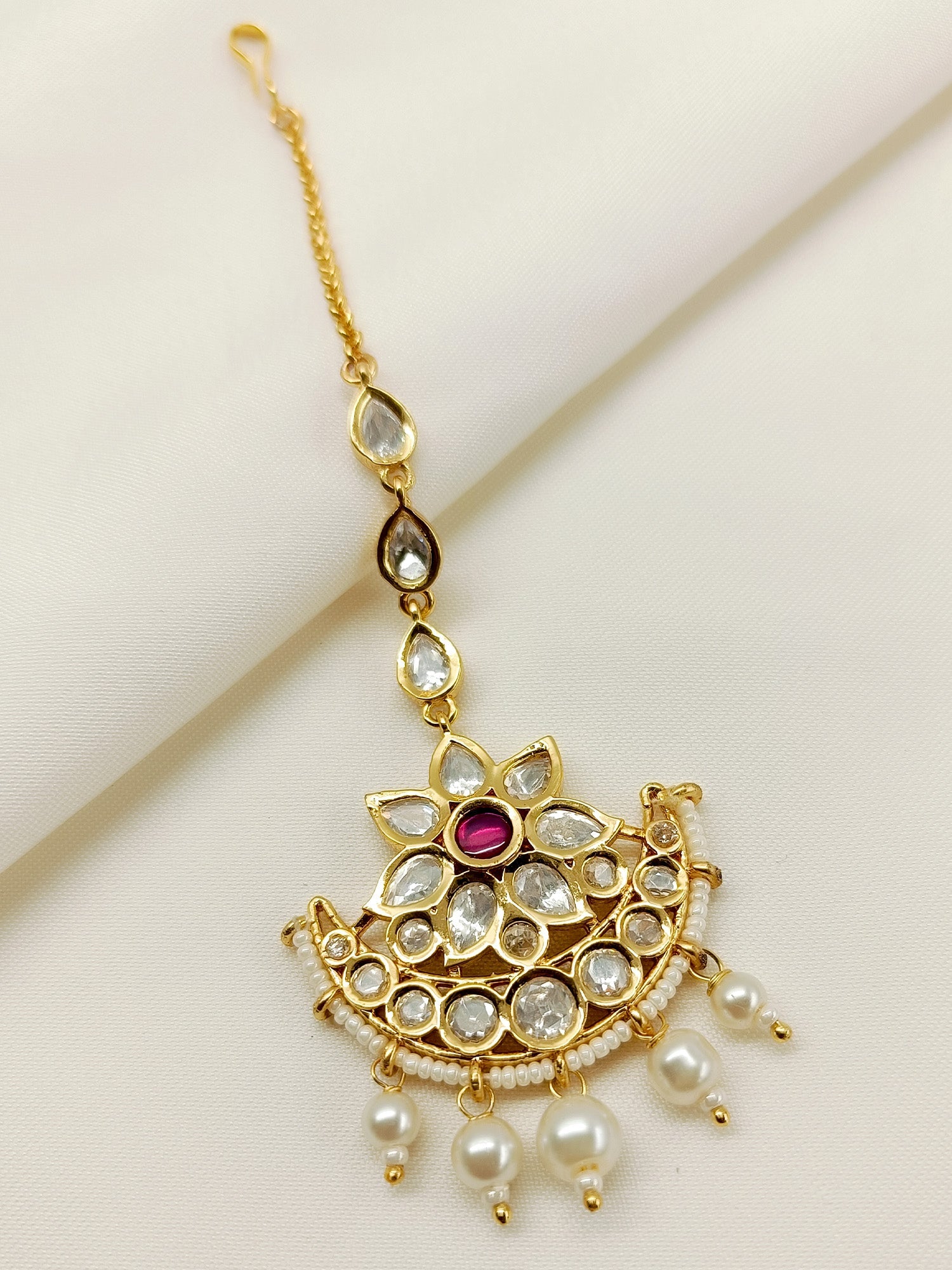 Shivanya Ruby Kundan Teeka