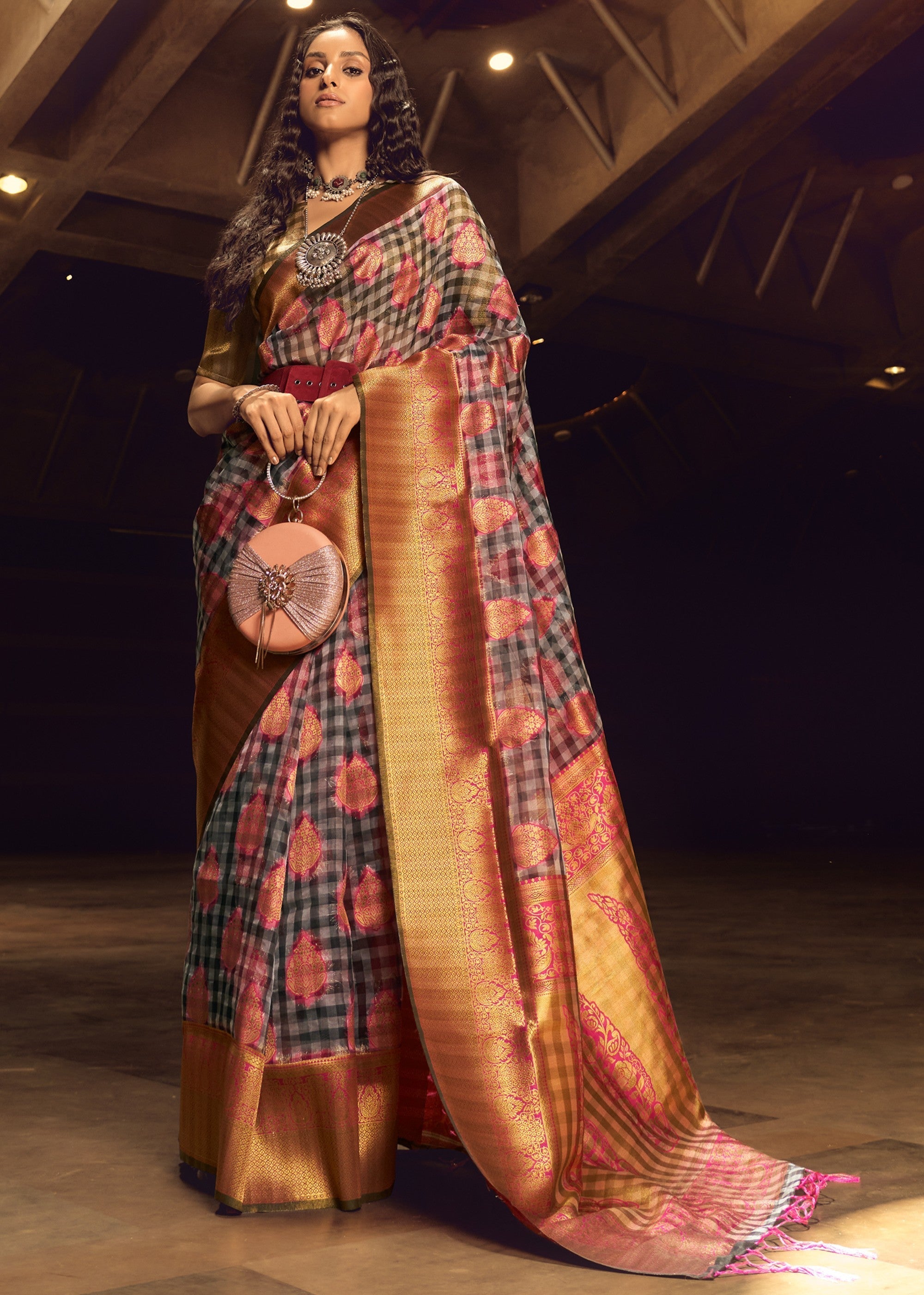 Pink Check Handloom Weaving Silk Saree - qivii