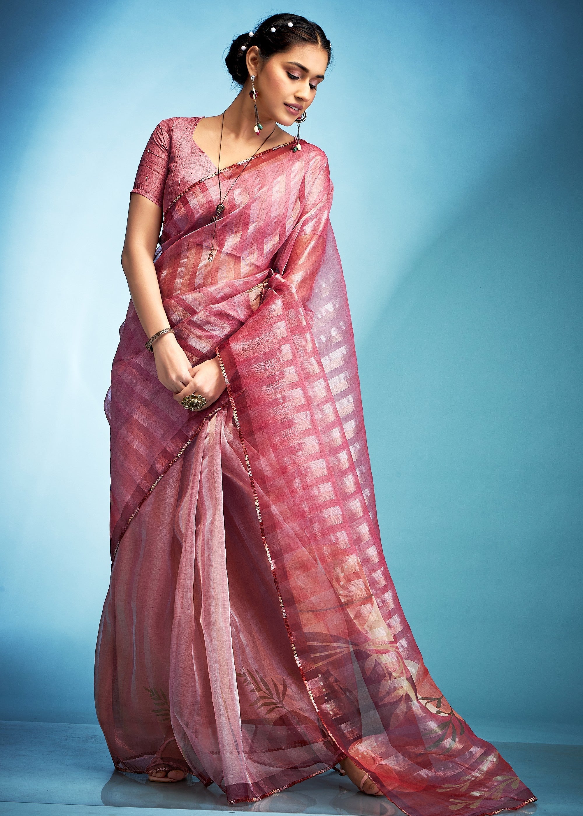 Candy Pink Tissue Silk Saree With Floral Print - qivii