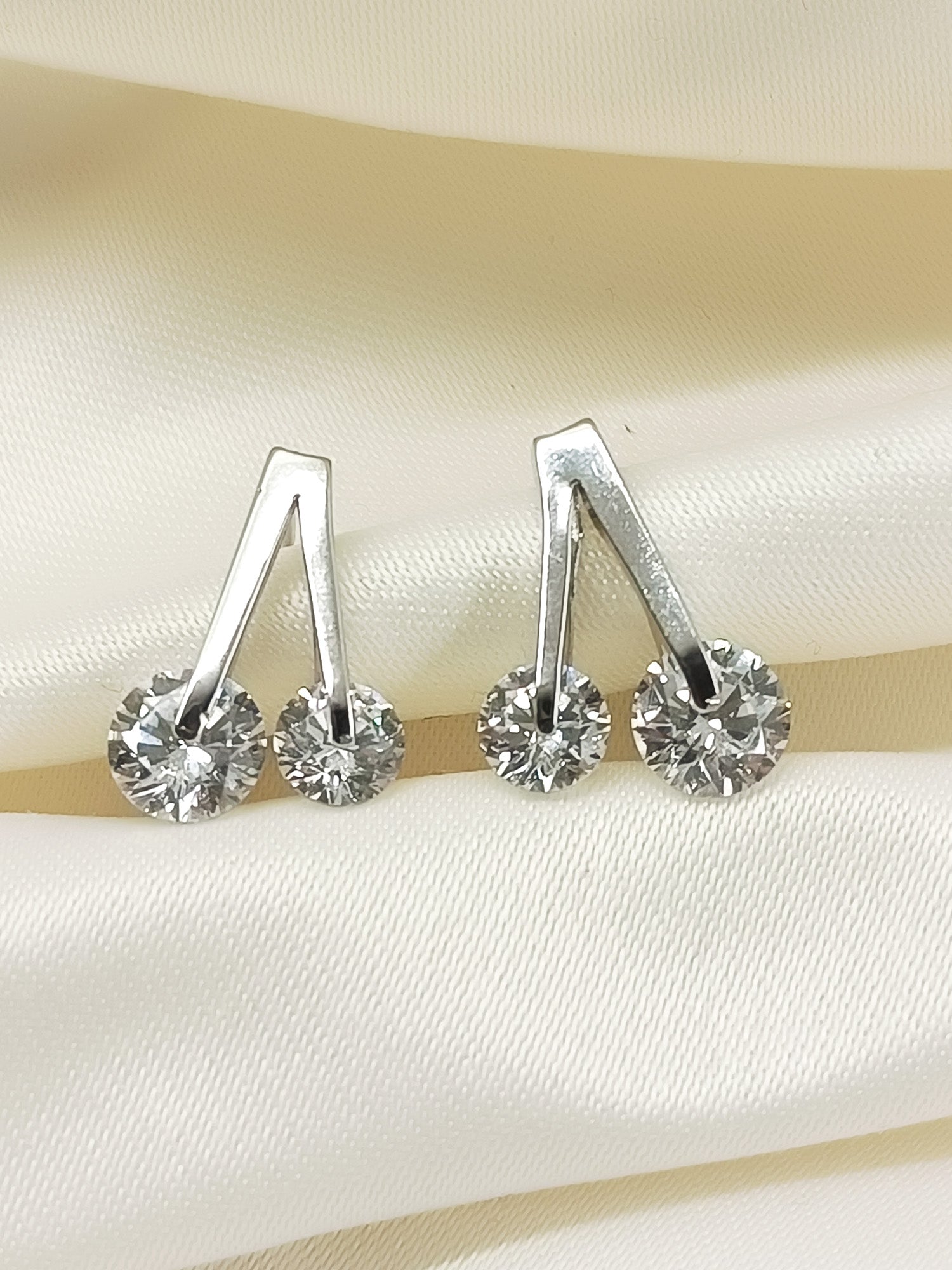 Reyhana White 92.5 Silver American Diamond Bali