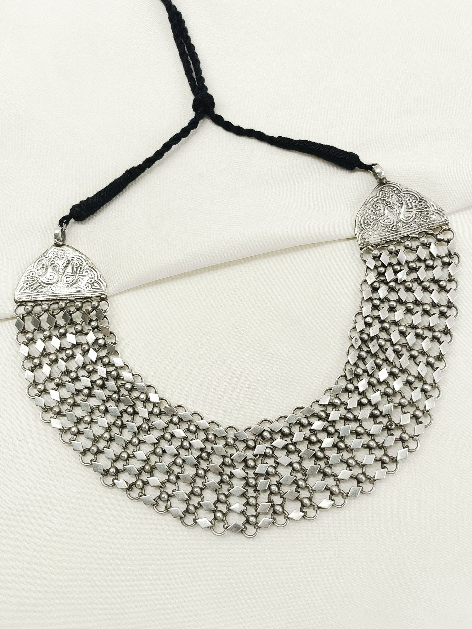 Irya Plain Oxidized Neckpiece