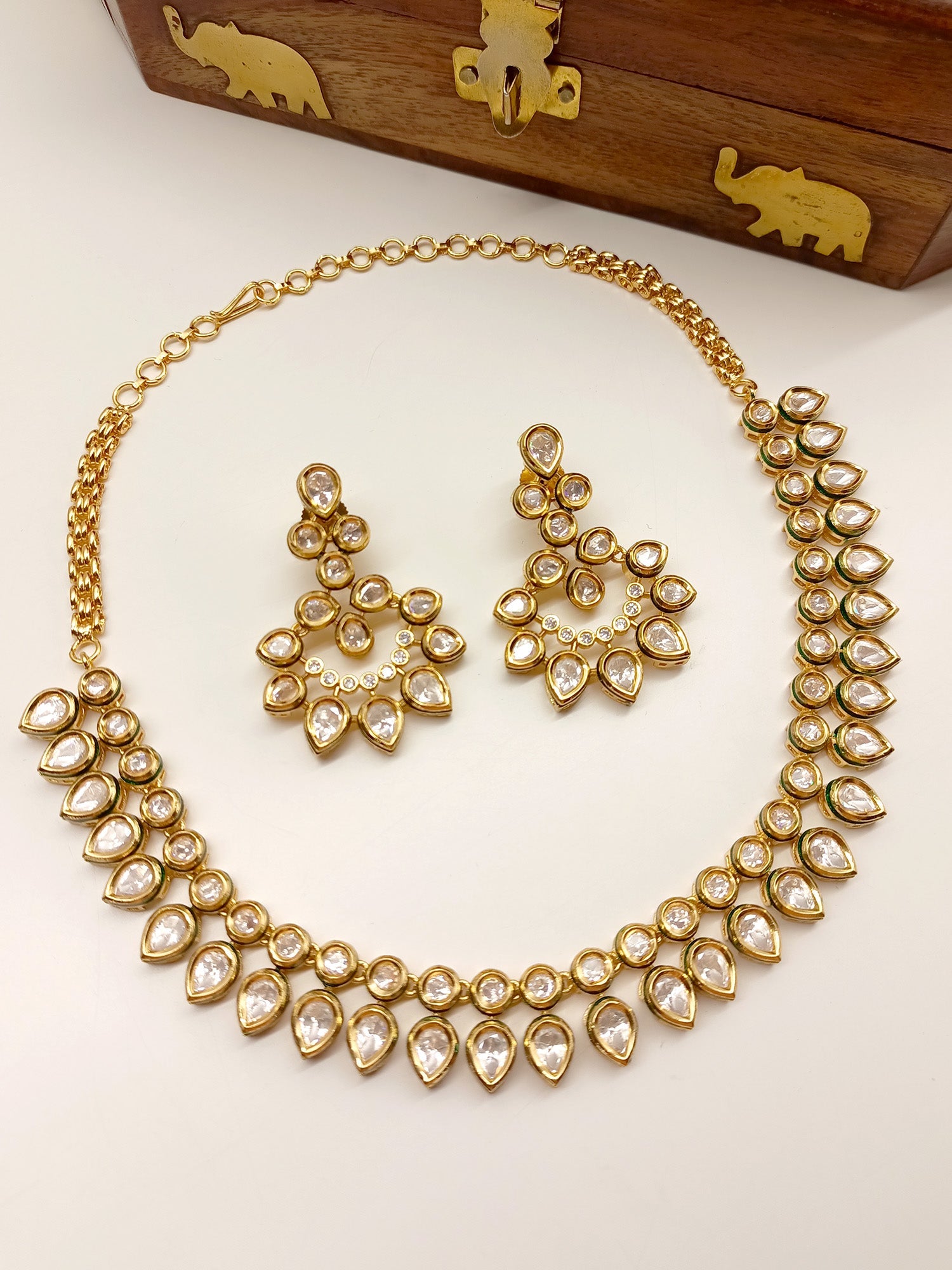 Rakshika Kundan Necklace Set - qivii
