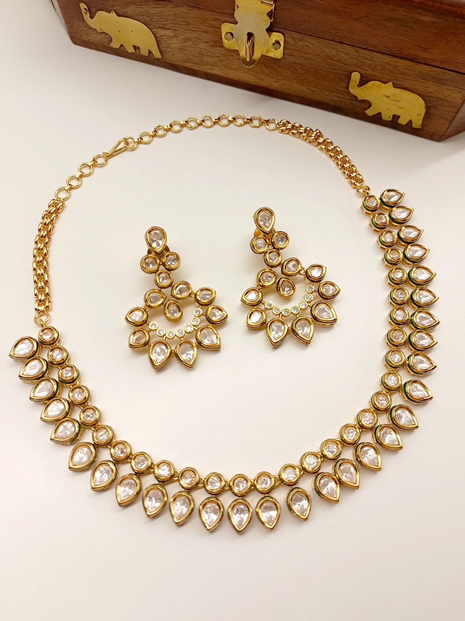 Rakshika Kundan Necklace Set - qivii
