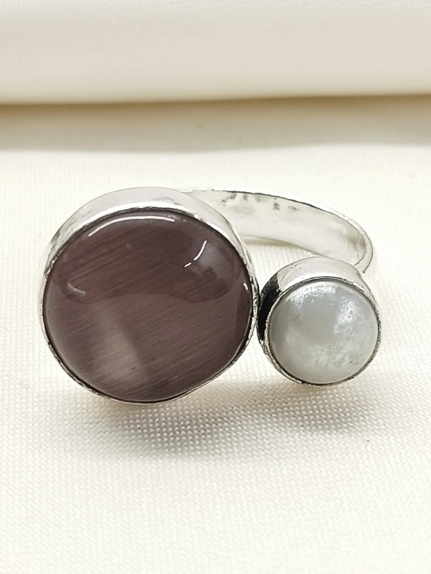 Naisha Wine Oxidized Finger Ring