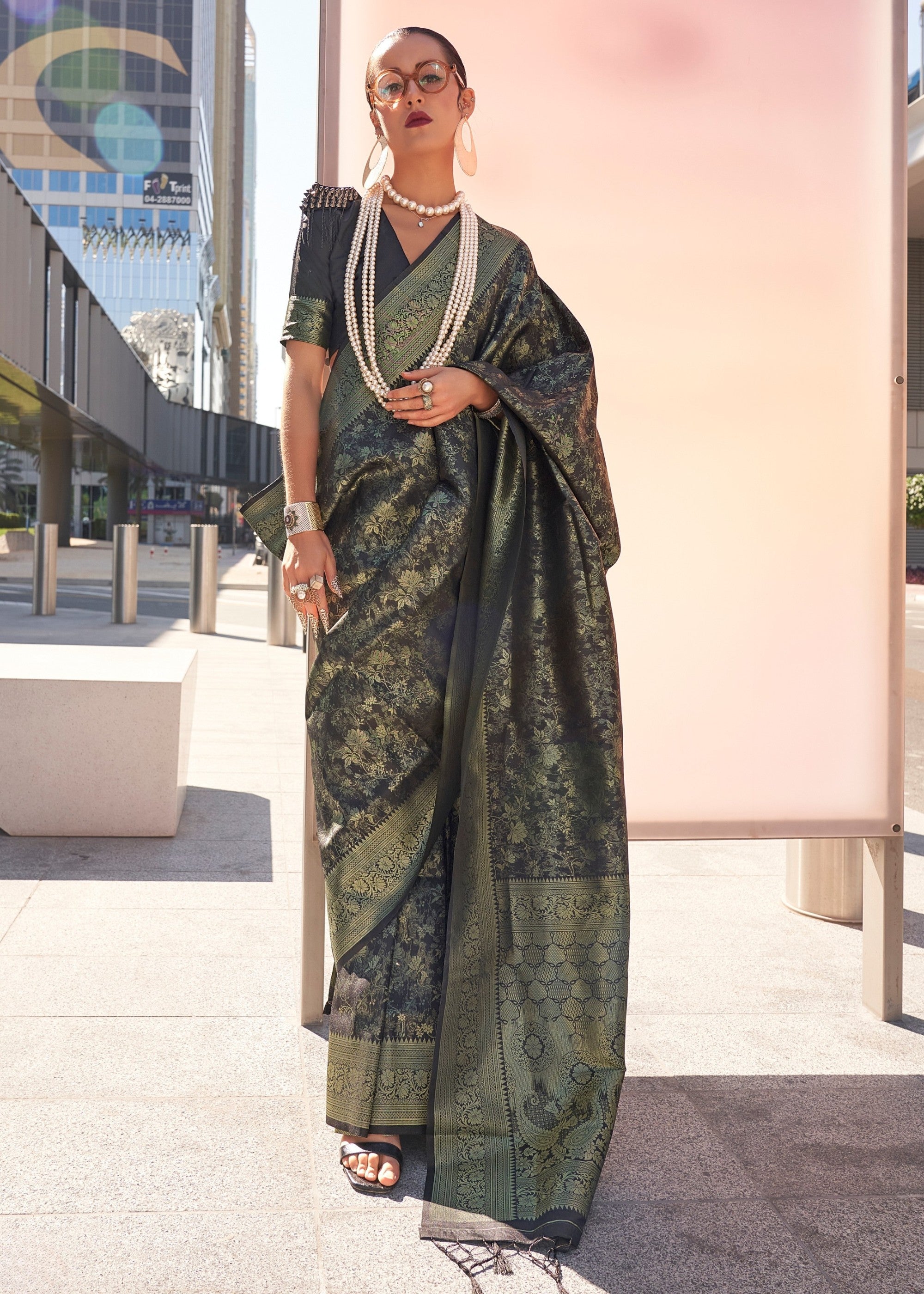 Basil Green Handloom Weaving Saree - qivii