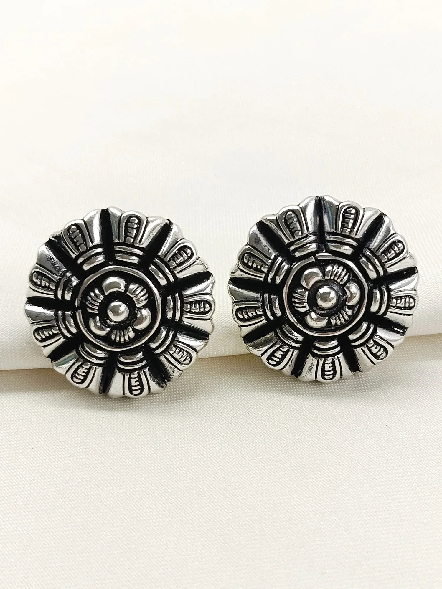 Wazhma Plain Oxidized Tops
