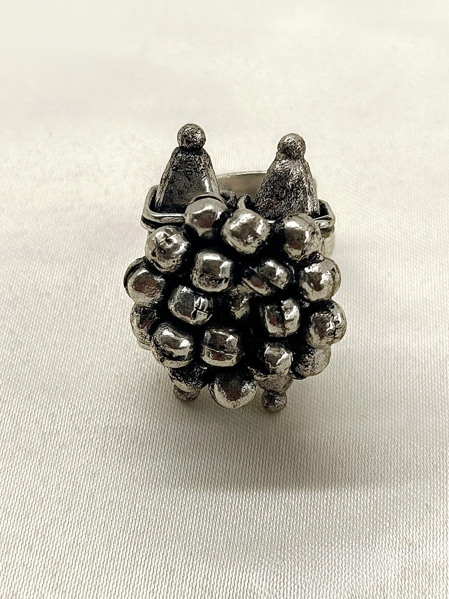 Aliya Plain Oxidized Finger Ring - qivii