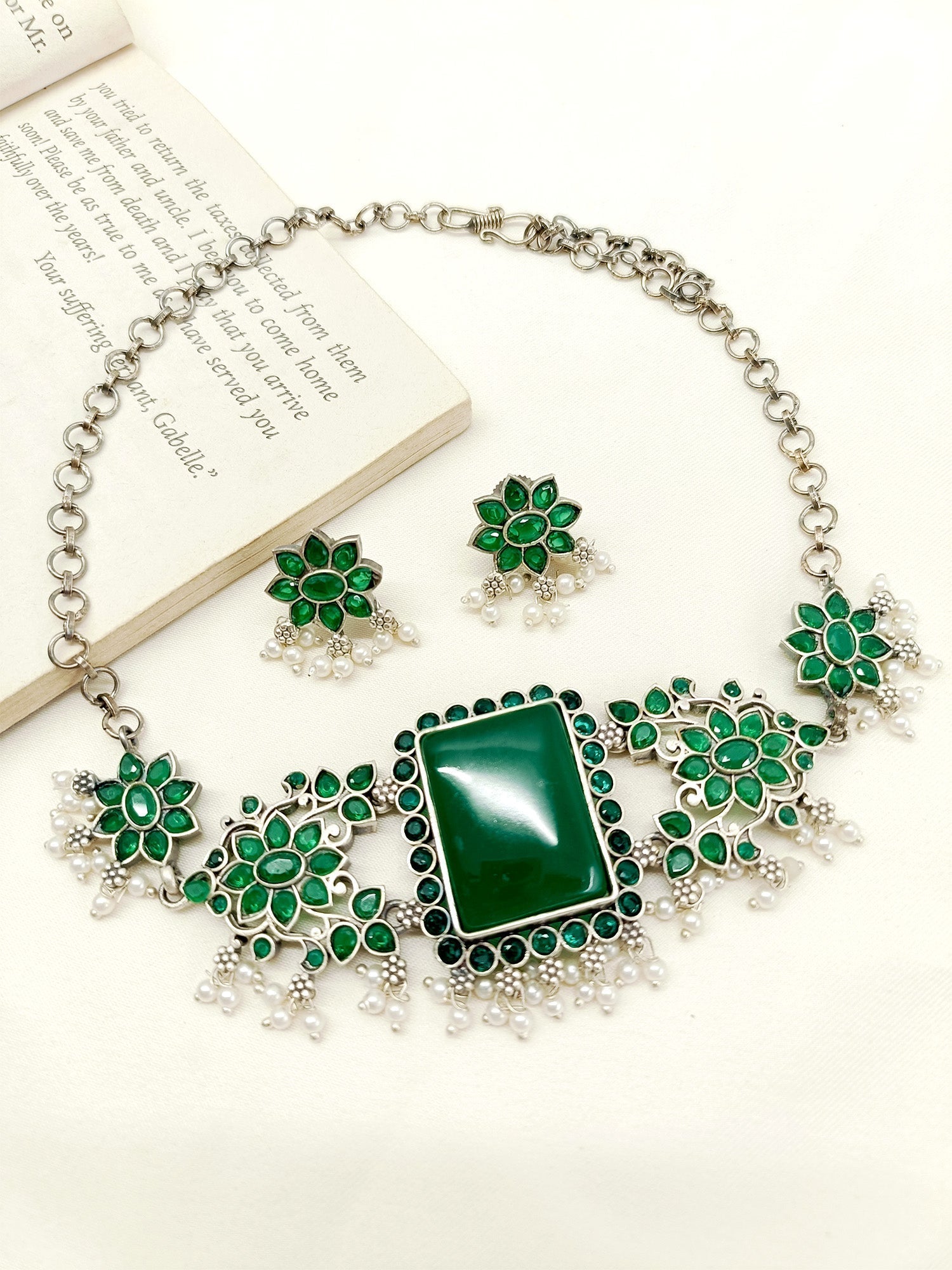 Drsika Green Oxidized Choker Set - qivii