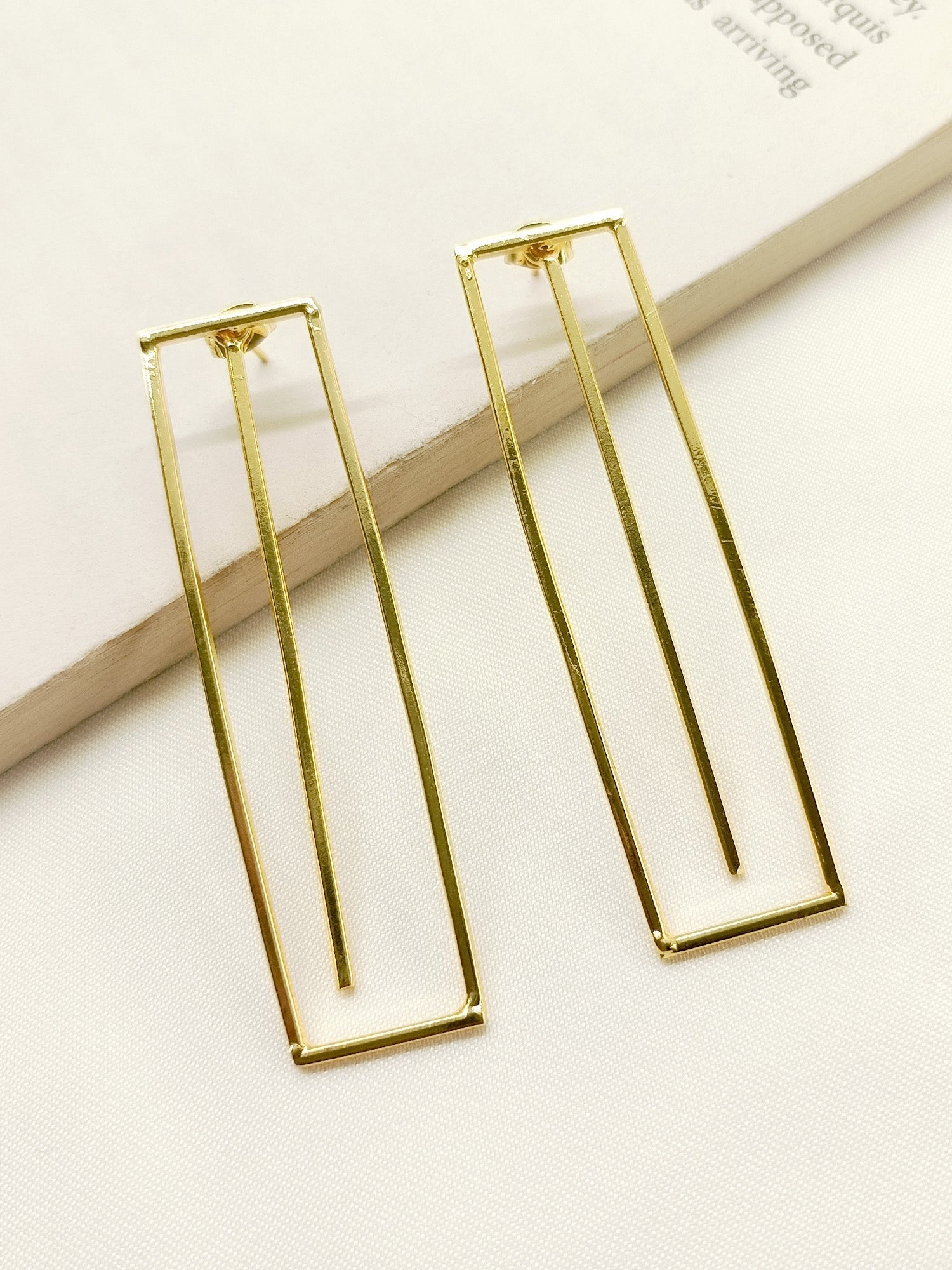 Nysa Golden Western Earring - qivii