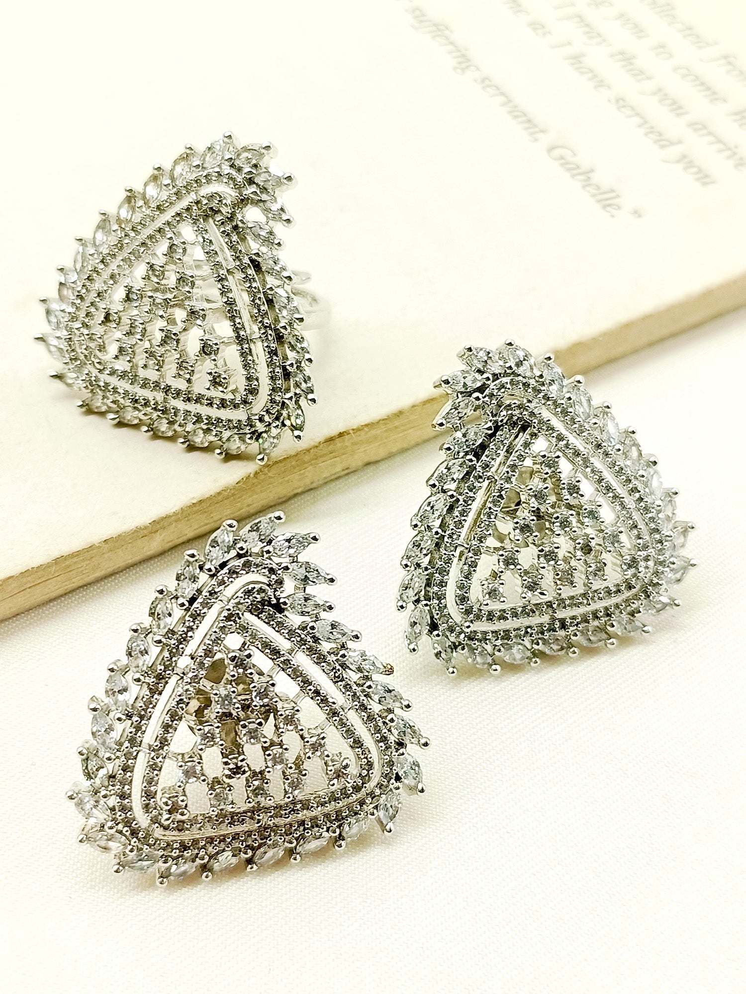 Kaash White American Diamond Tops With Finger Ring - qivii