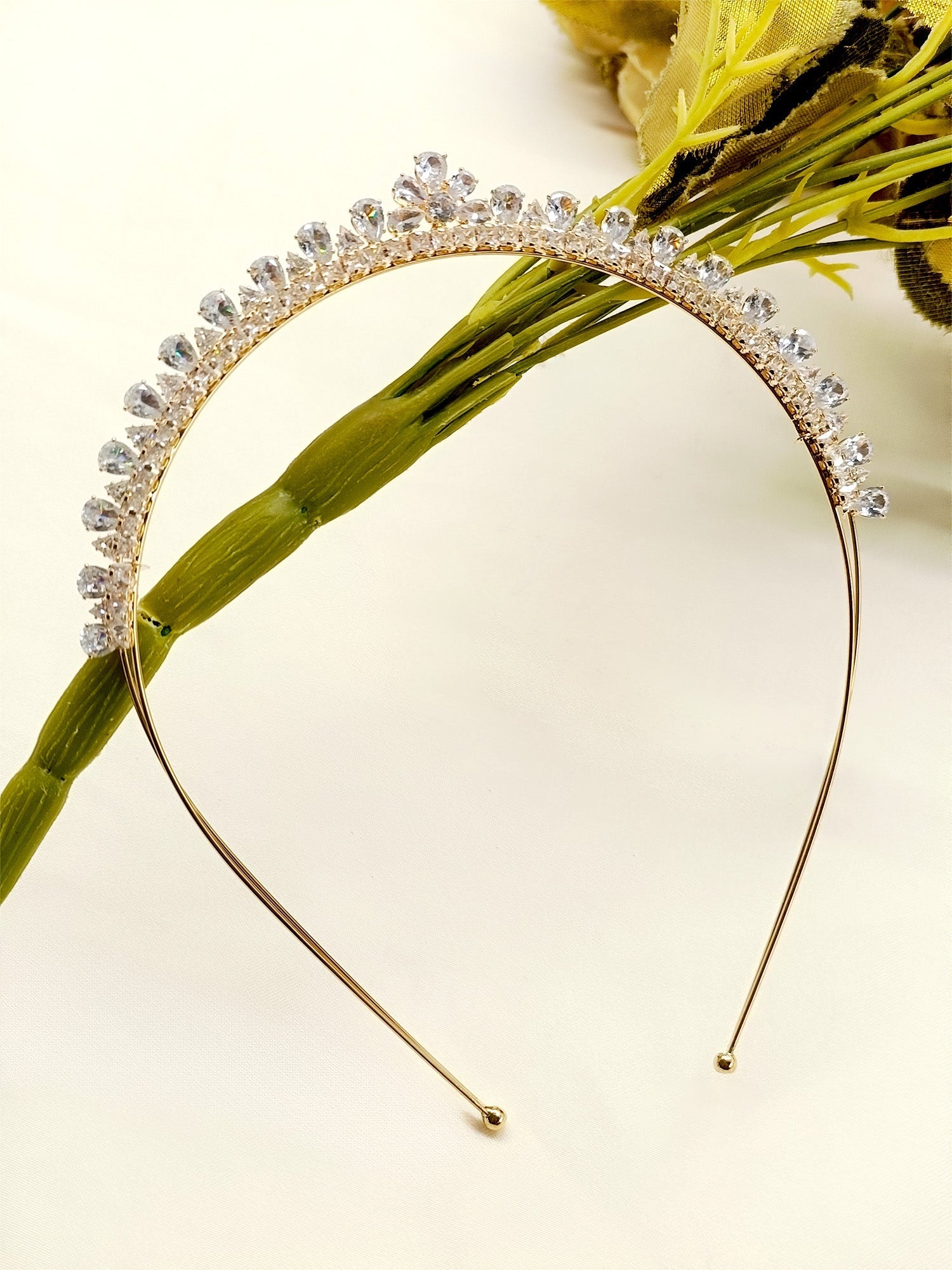 Delilah American Diamond Hair Band - qivii