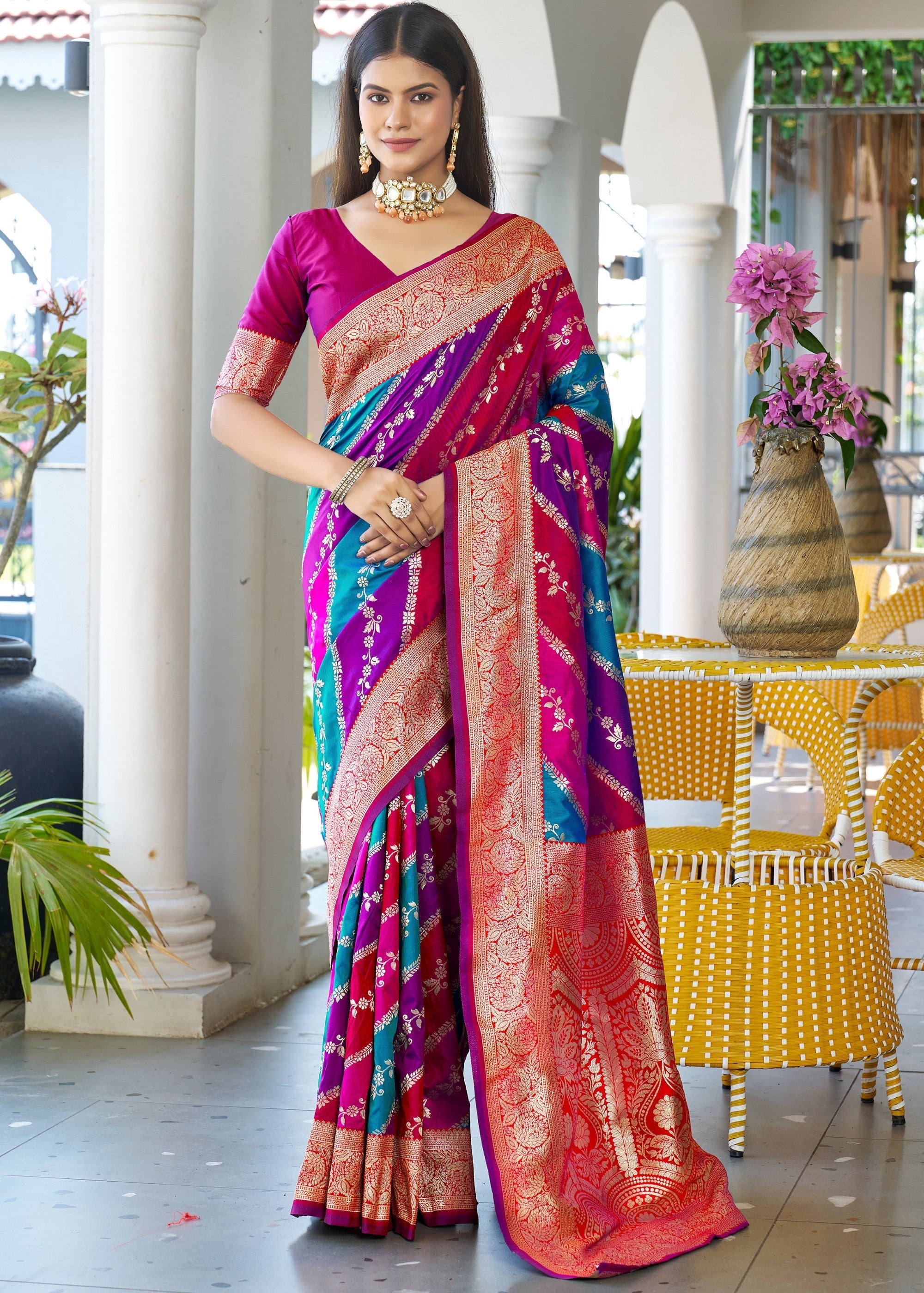 Pink Leriya Zari Woven Banarasi Silk Saree With Contrast Pallu - qivii