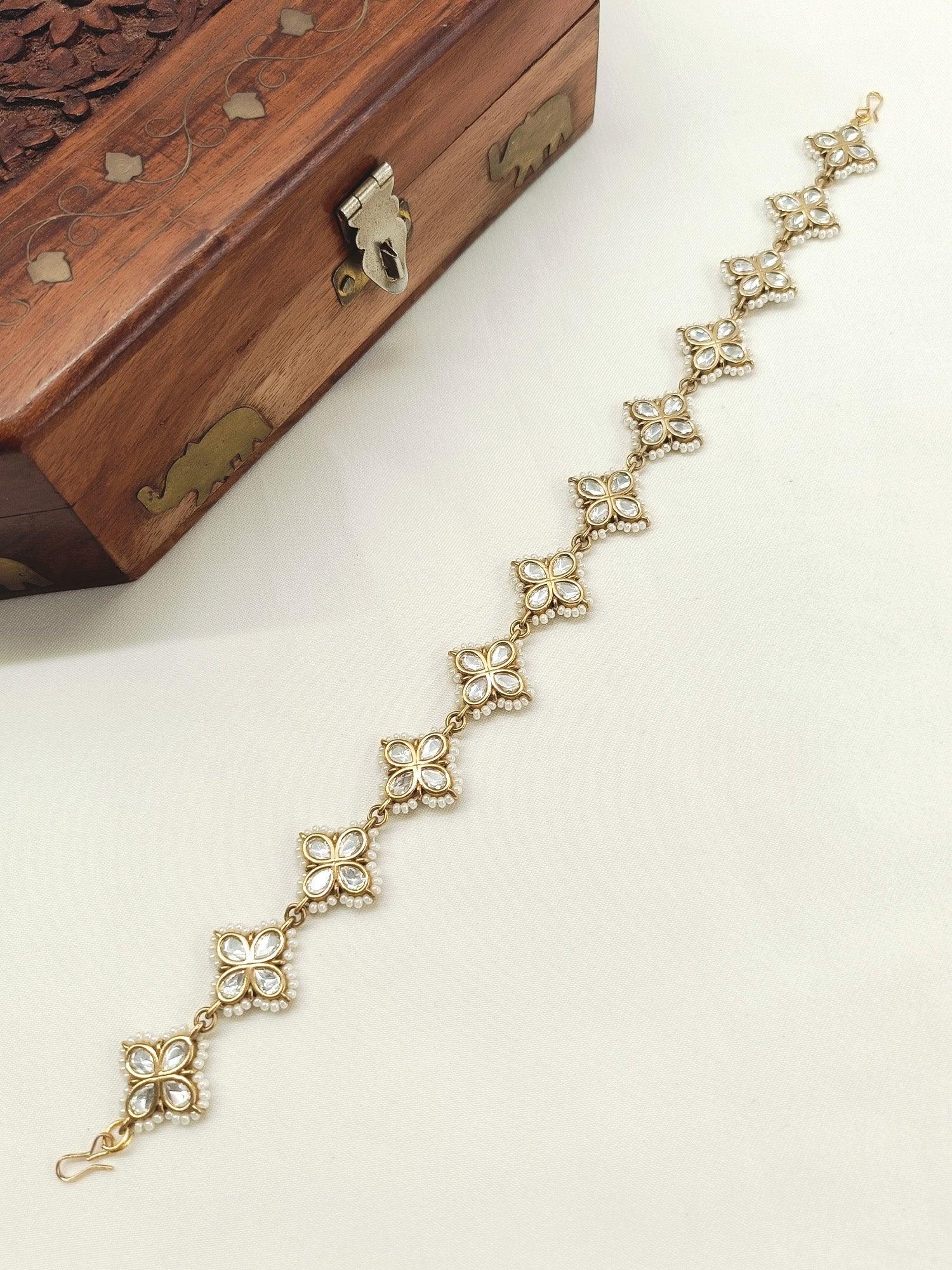 Nehal White Kundan Sheeshpatti