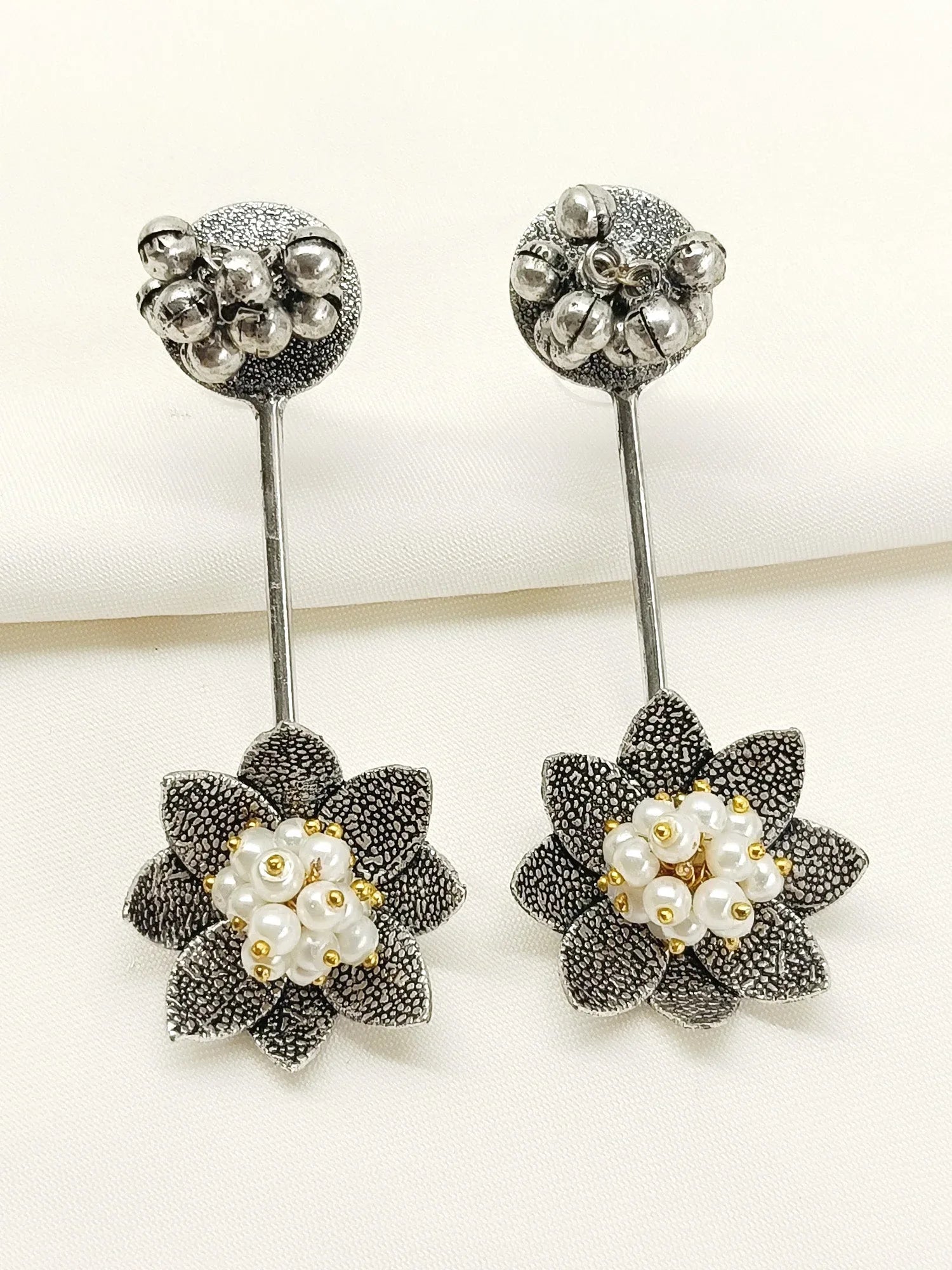Darshana White Pearl Oxidized Earring