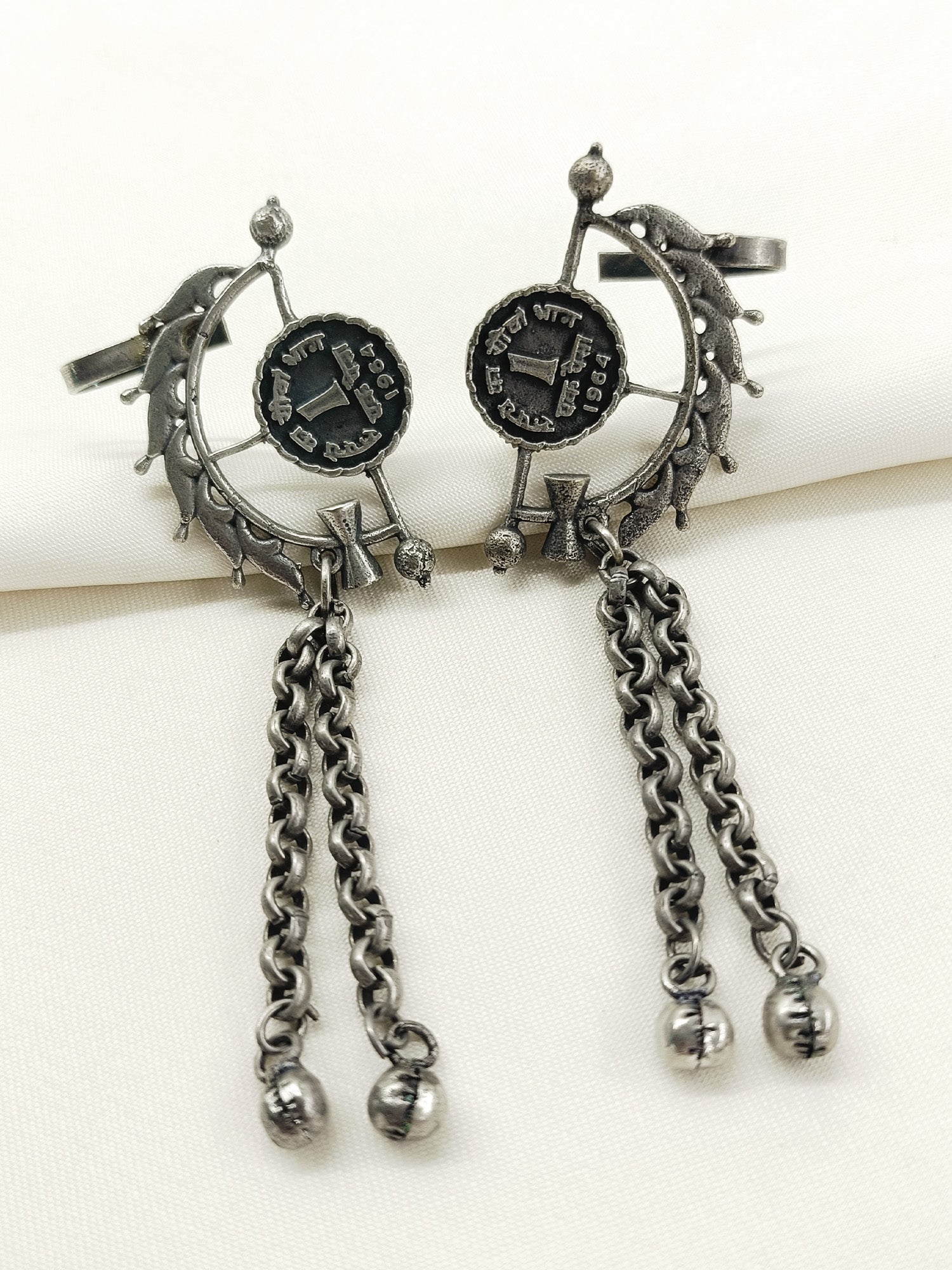 Hrdya Plain Oxidized Earcuff