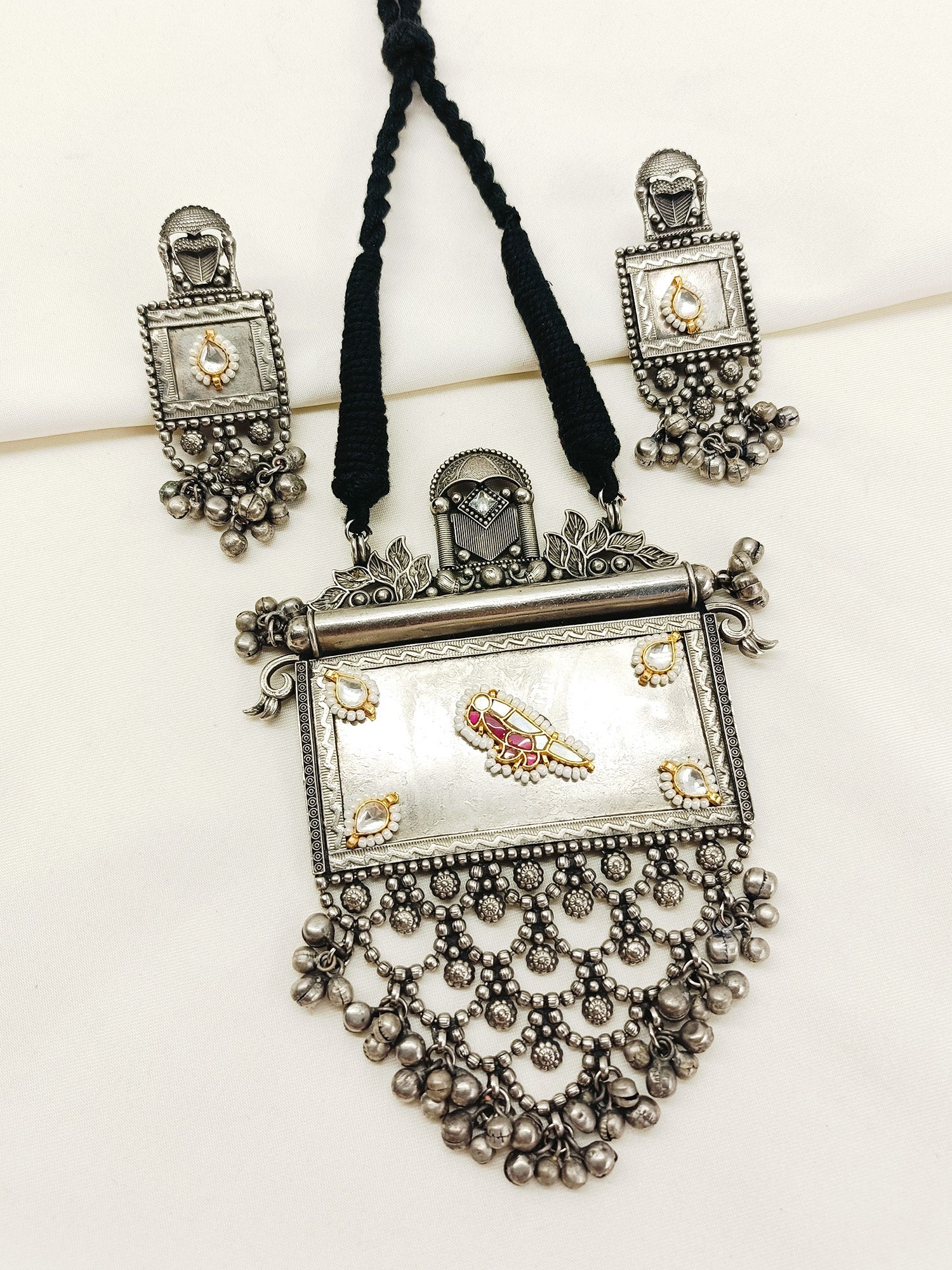 Joshita Red Oxidized Pendant Set