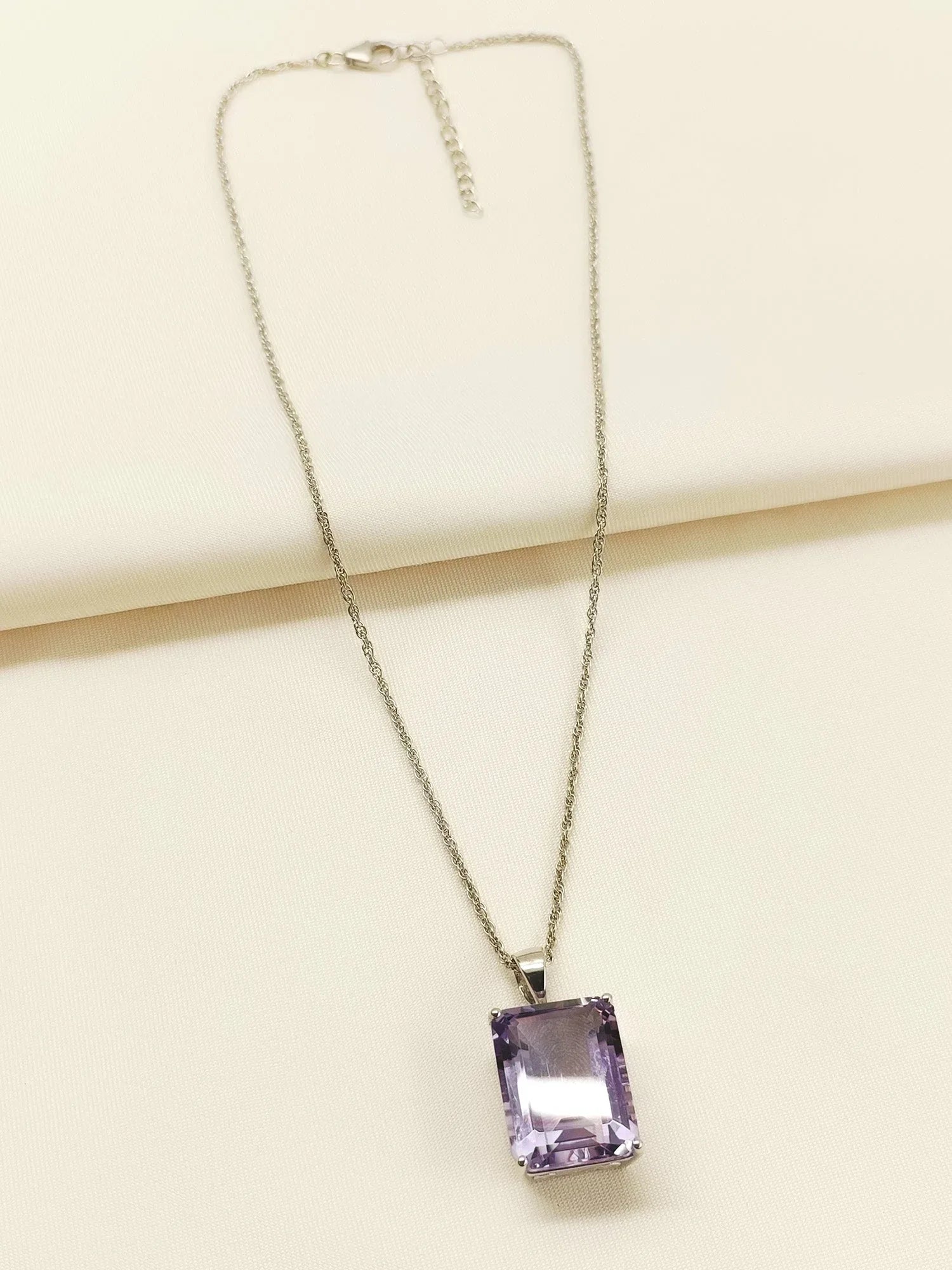 Madno Purple 92.5 Silver Amethyst Stone Pendal