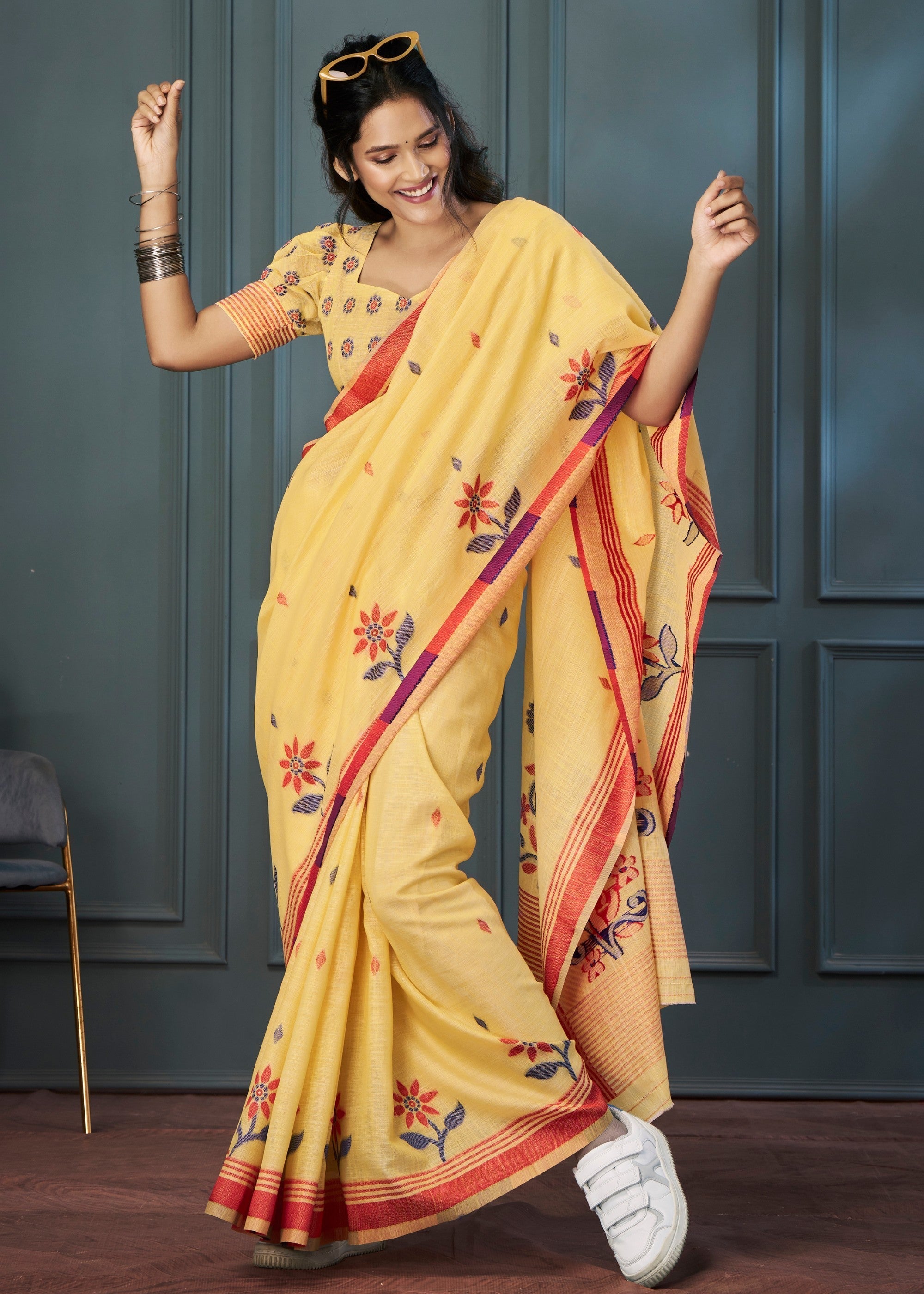 Bright Yellow Handloom Linen Silk Saree with Beautiful Weaving - qivii