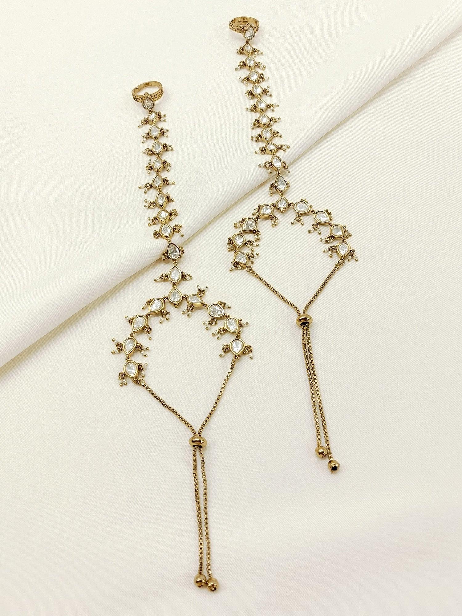 Chavvi White Kundan Hathphool Set Of 2