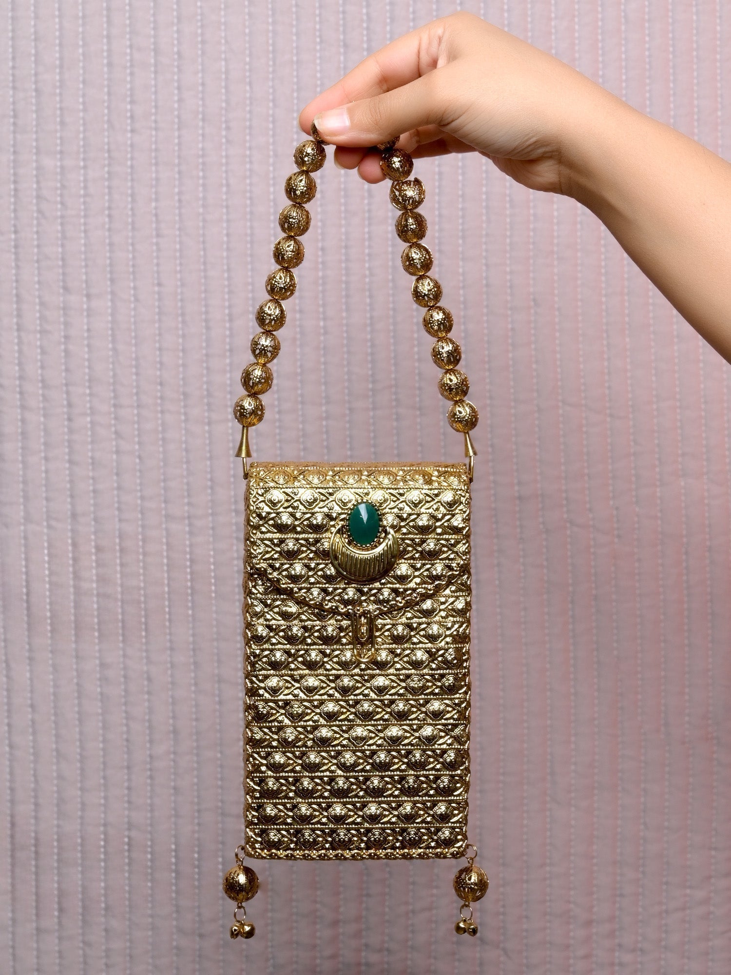 Saavi Green Golden Mobile Pouch - qivii
