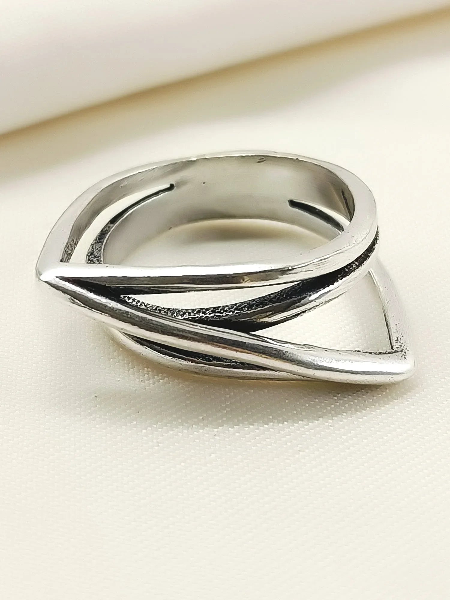 Victoria Silver Western Finger Ring