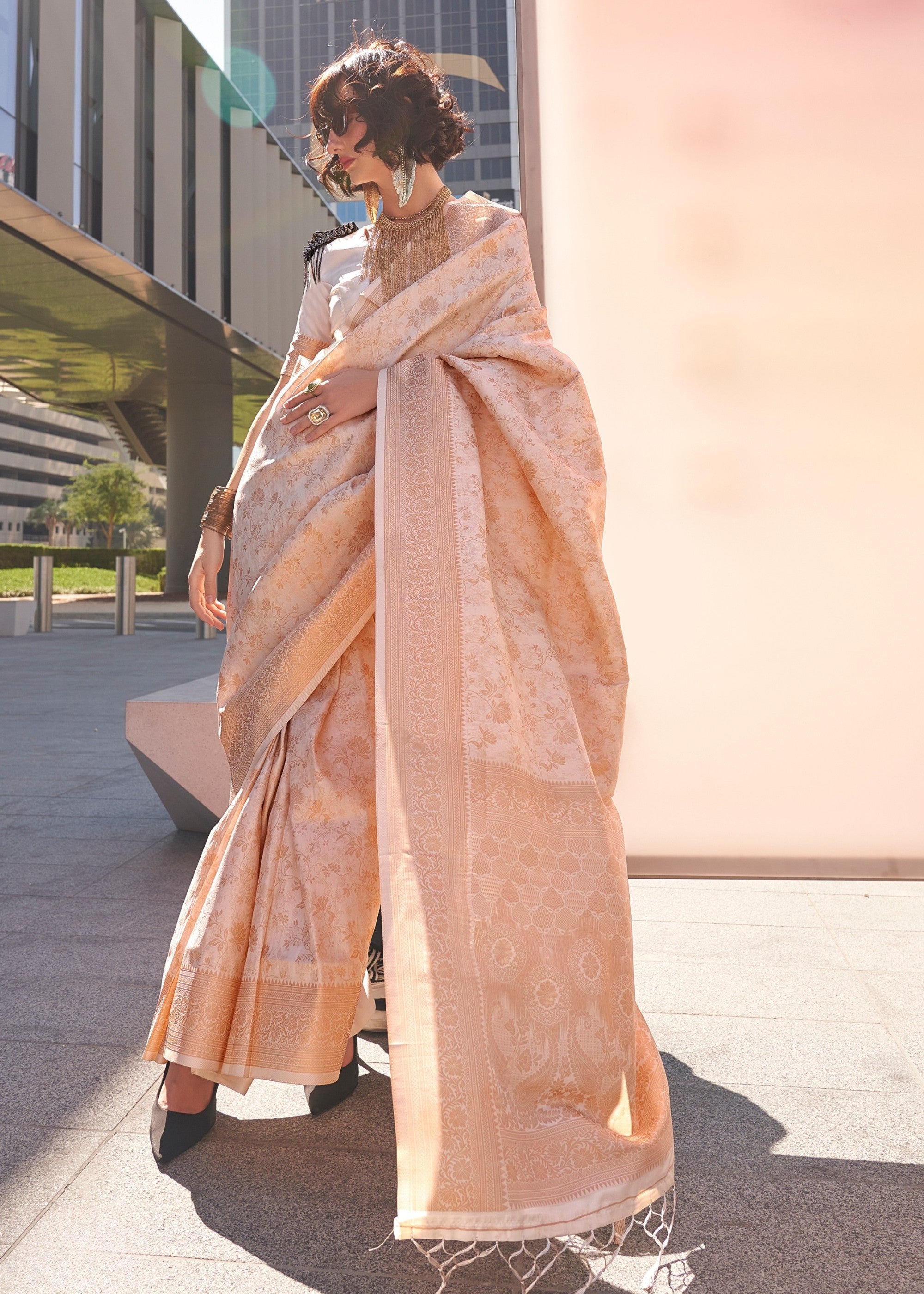 Apricot Handloom Weaving Saree - qivii