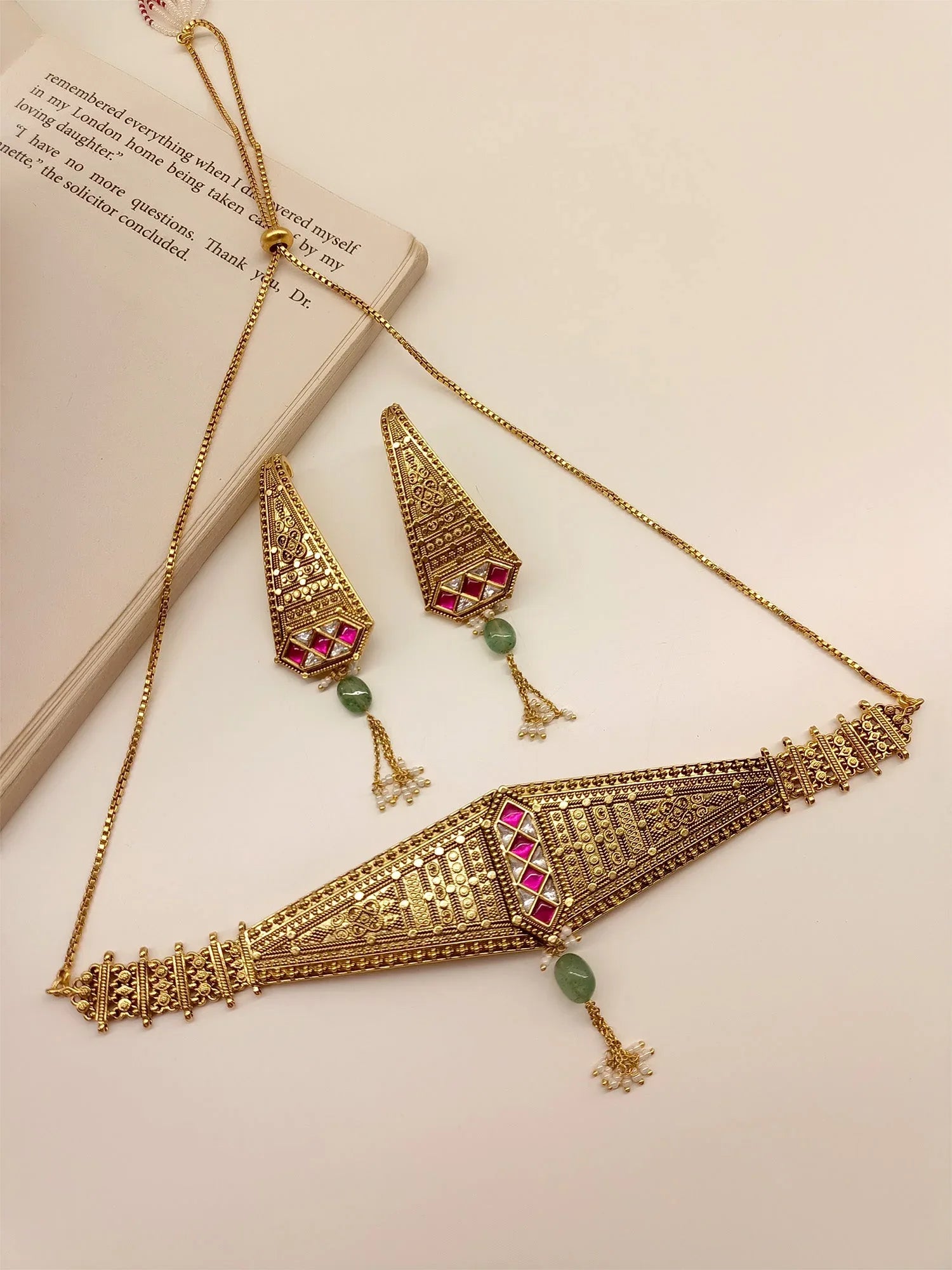 Kavisha Majenta Antique Choker Set