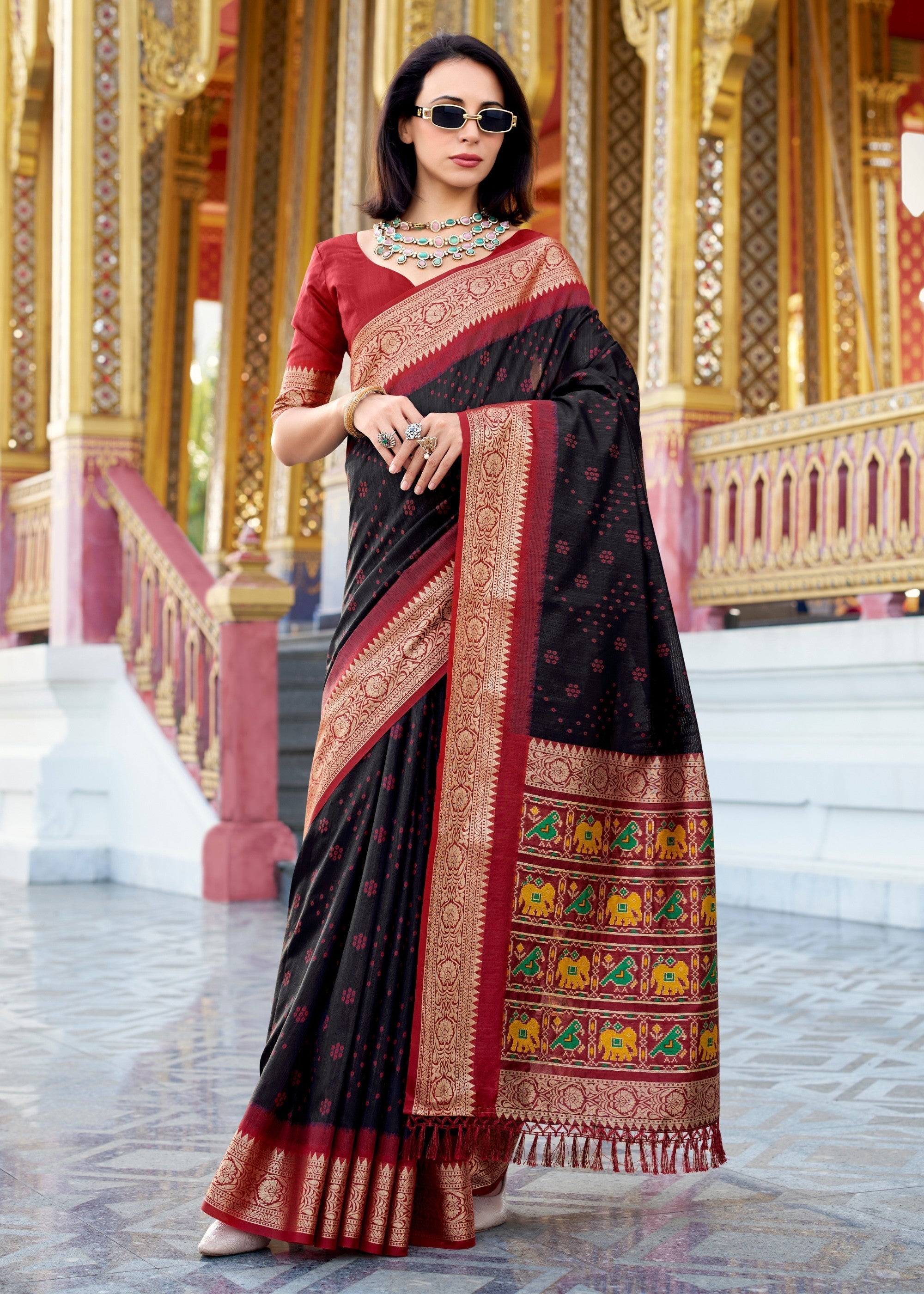 Midnight Black Tusser Handloom Silk Saree With Zari Weaving Border & Patola Weaved Pallu - qivii