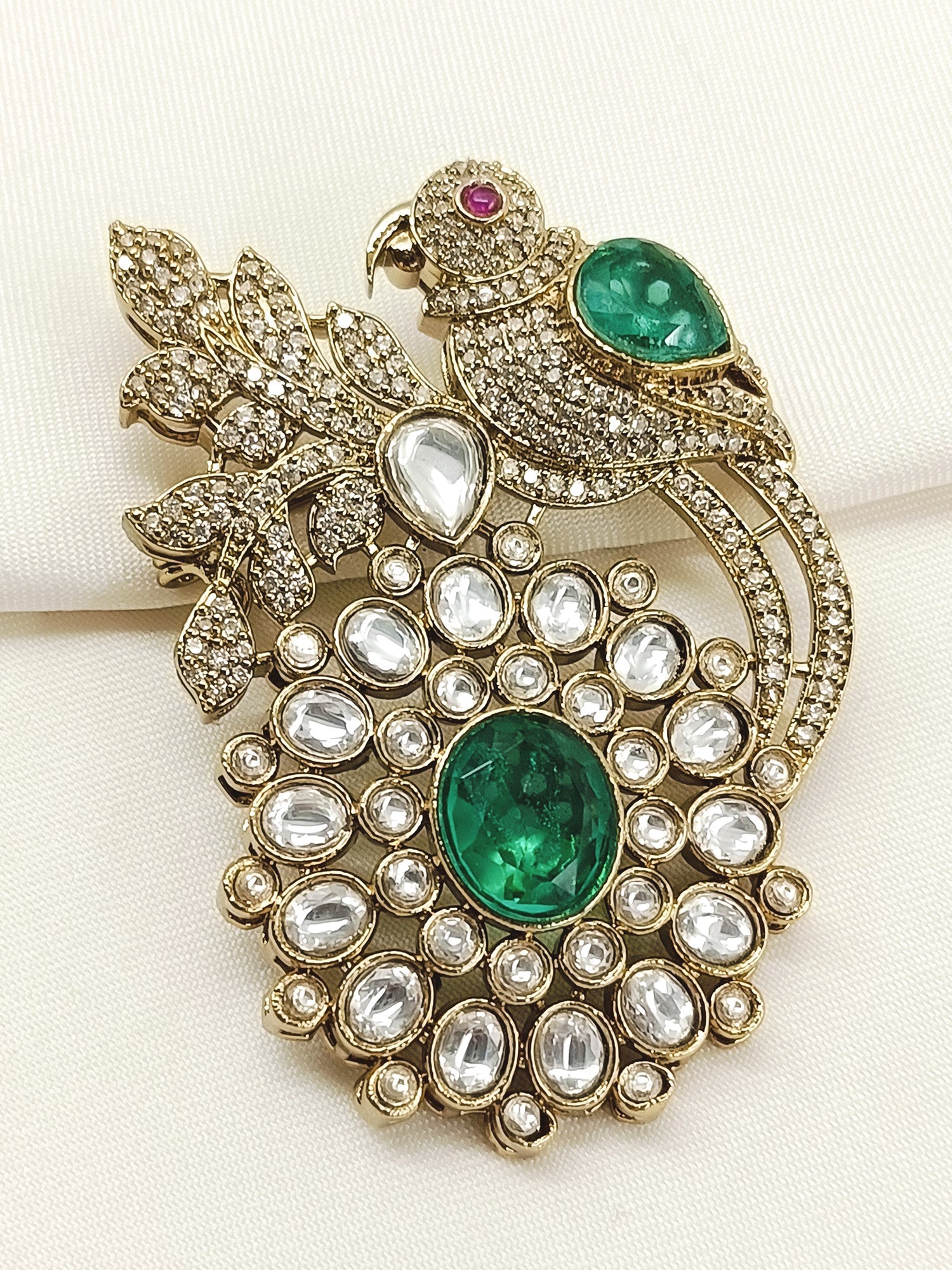 Medhul Green Men's Brooch