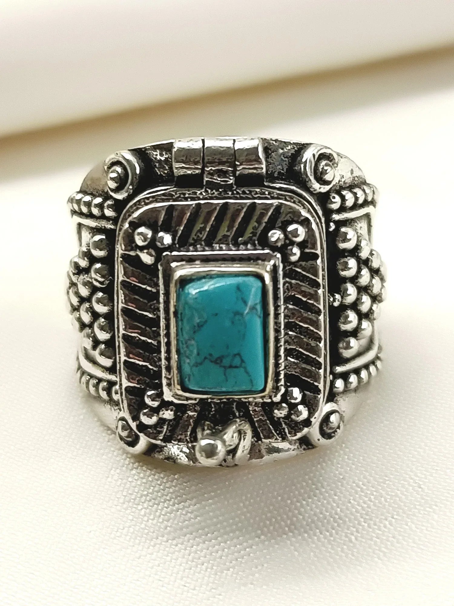Palak Firozi Western Finger Ring