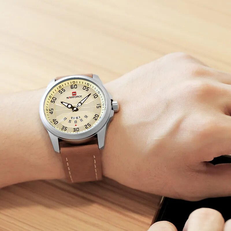 Kwarts Horloge met Leren Band - By Qivii